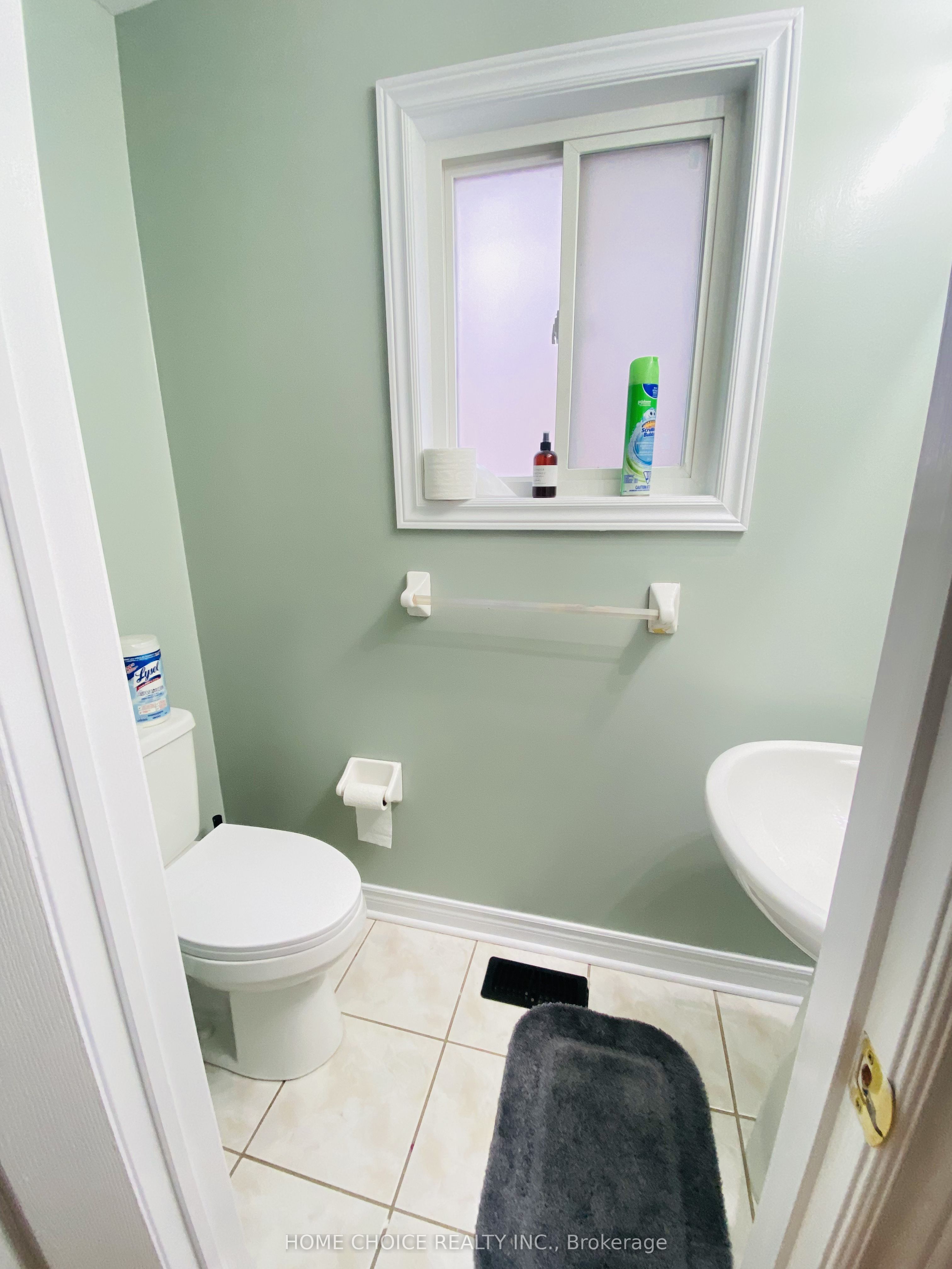 36 Earl Grey Crescent Property Photo 8