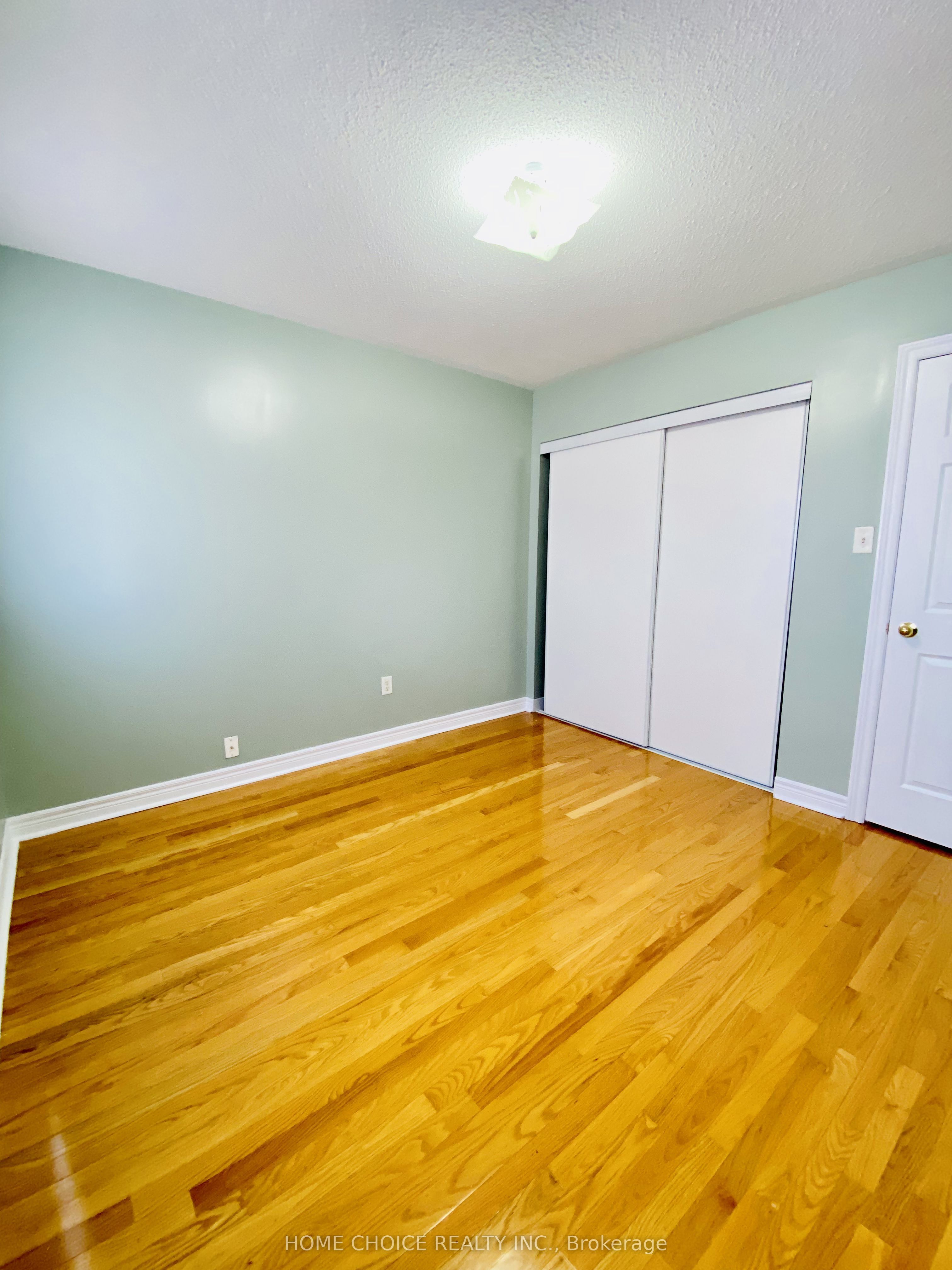 36 Earl Grey Crescent Property Photo 11