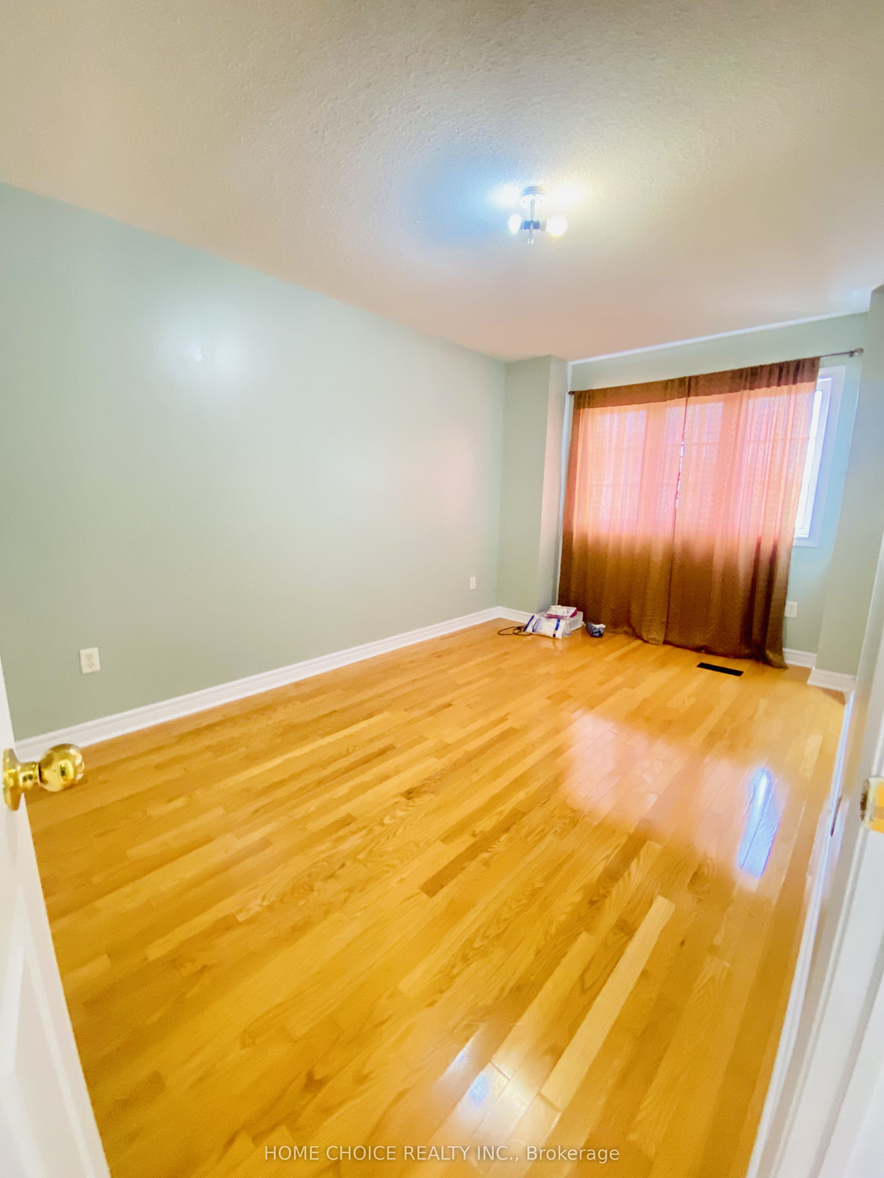 36 Earl Grey Crescent Property Photo 13