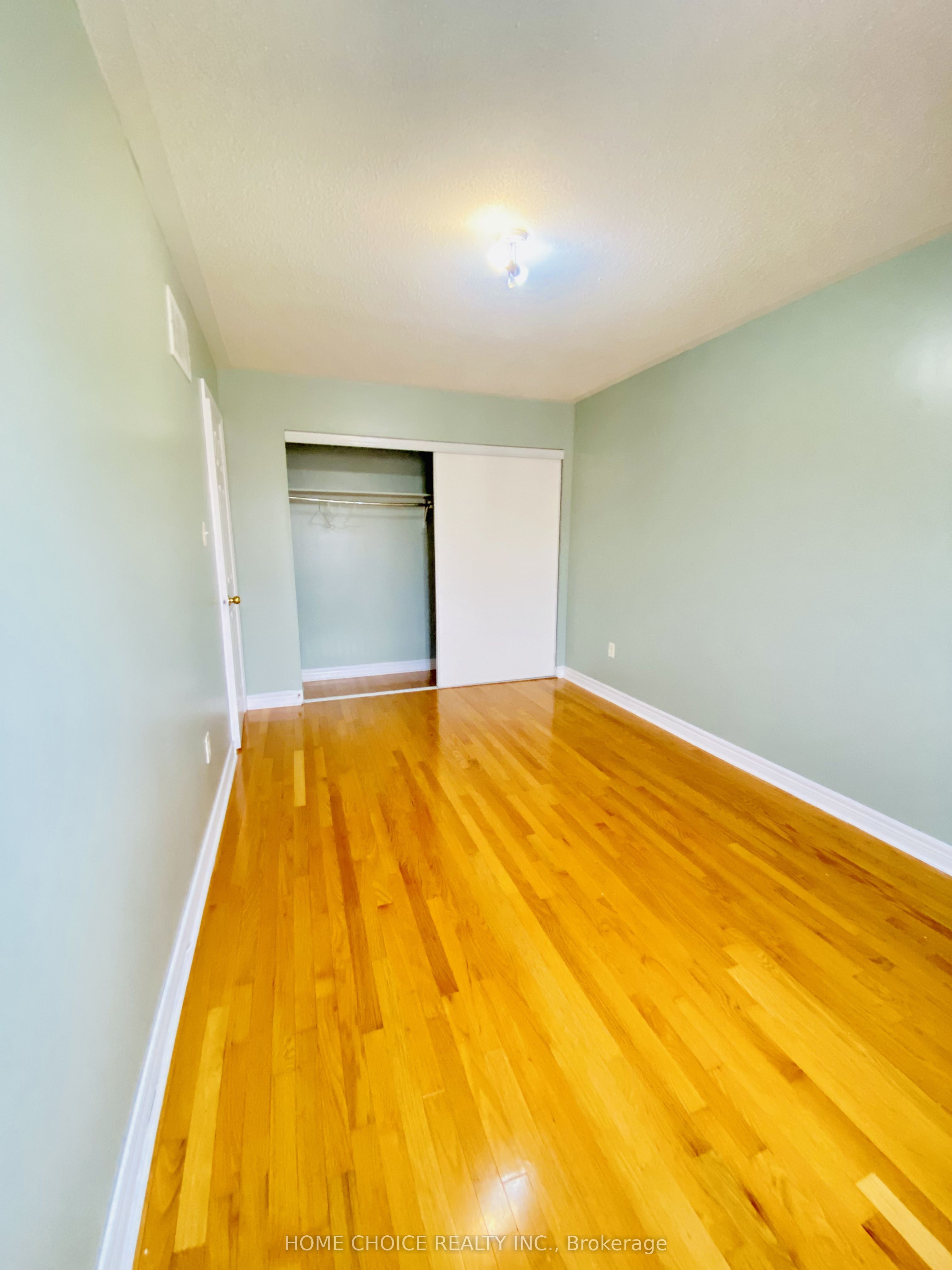 36 Earl Grey Crescent Property Photo 14
