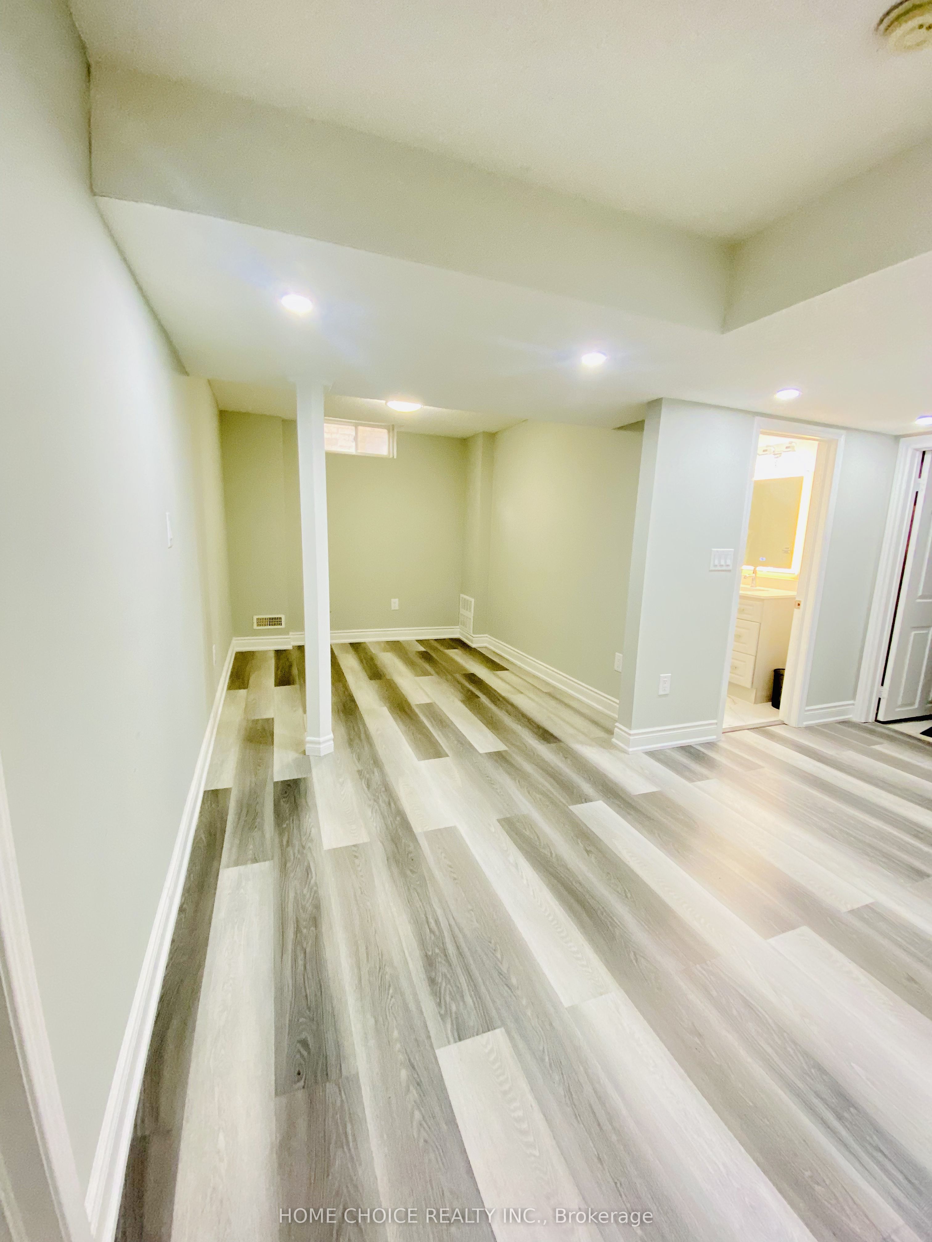 36 Earl Grey Crescent Property Photo 20