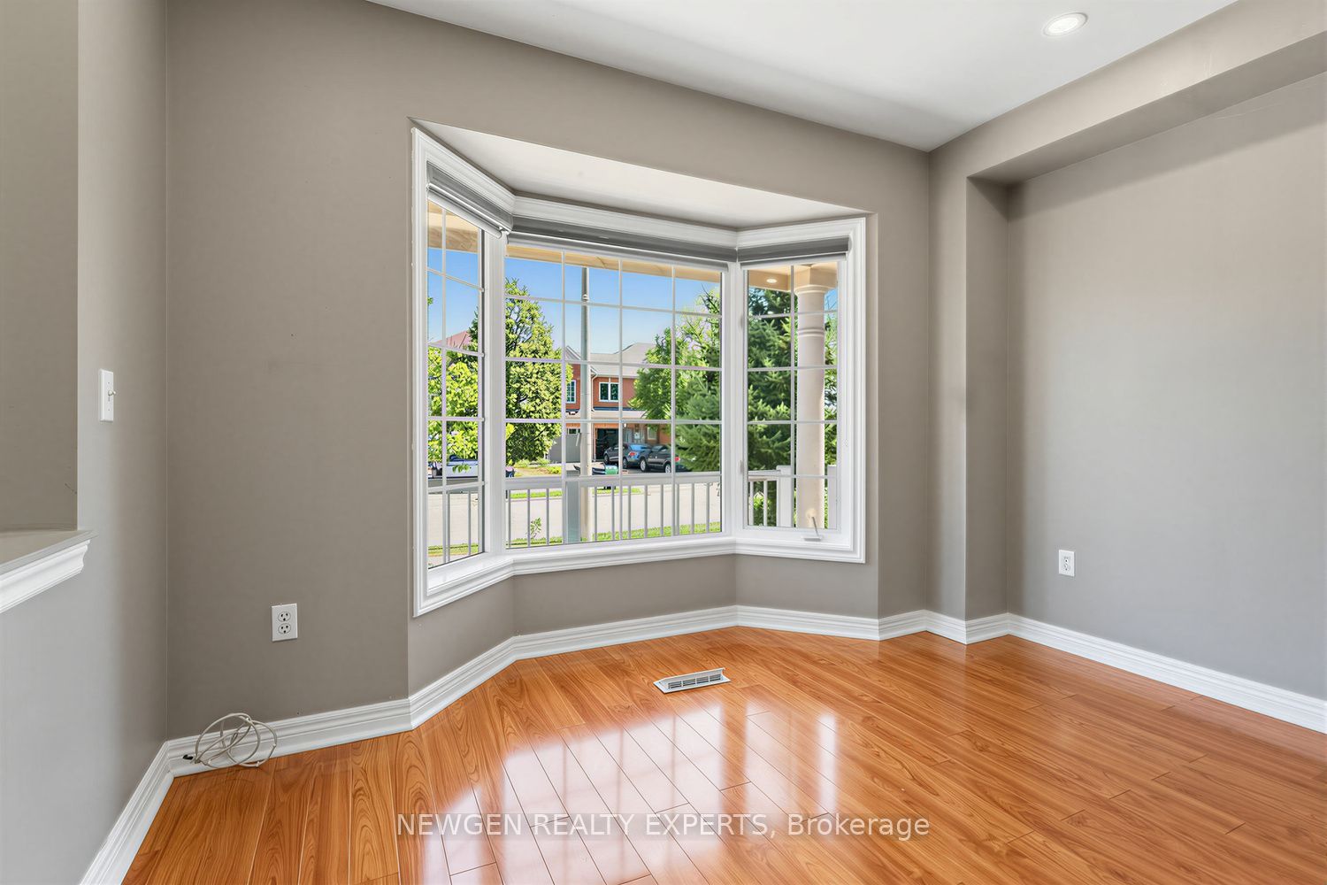 10 Checkerberry Crescent Property Photo 7