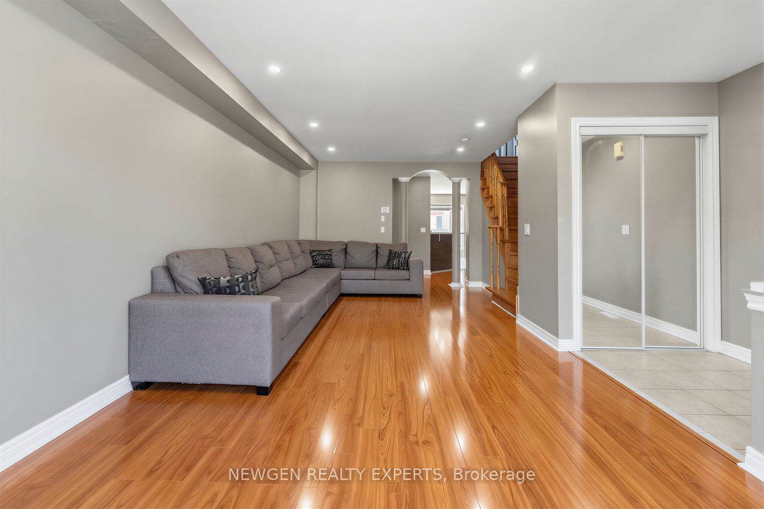 10 Checkerberry Crescent Property Photo 8