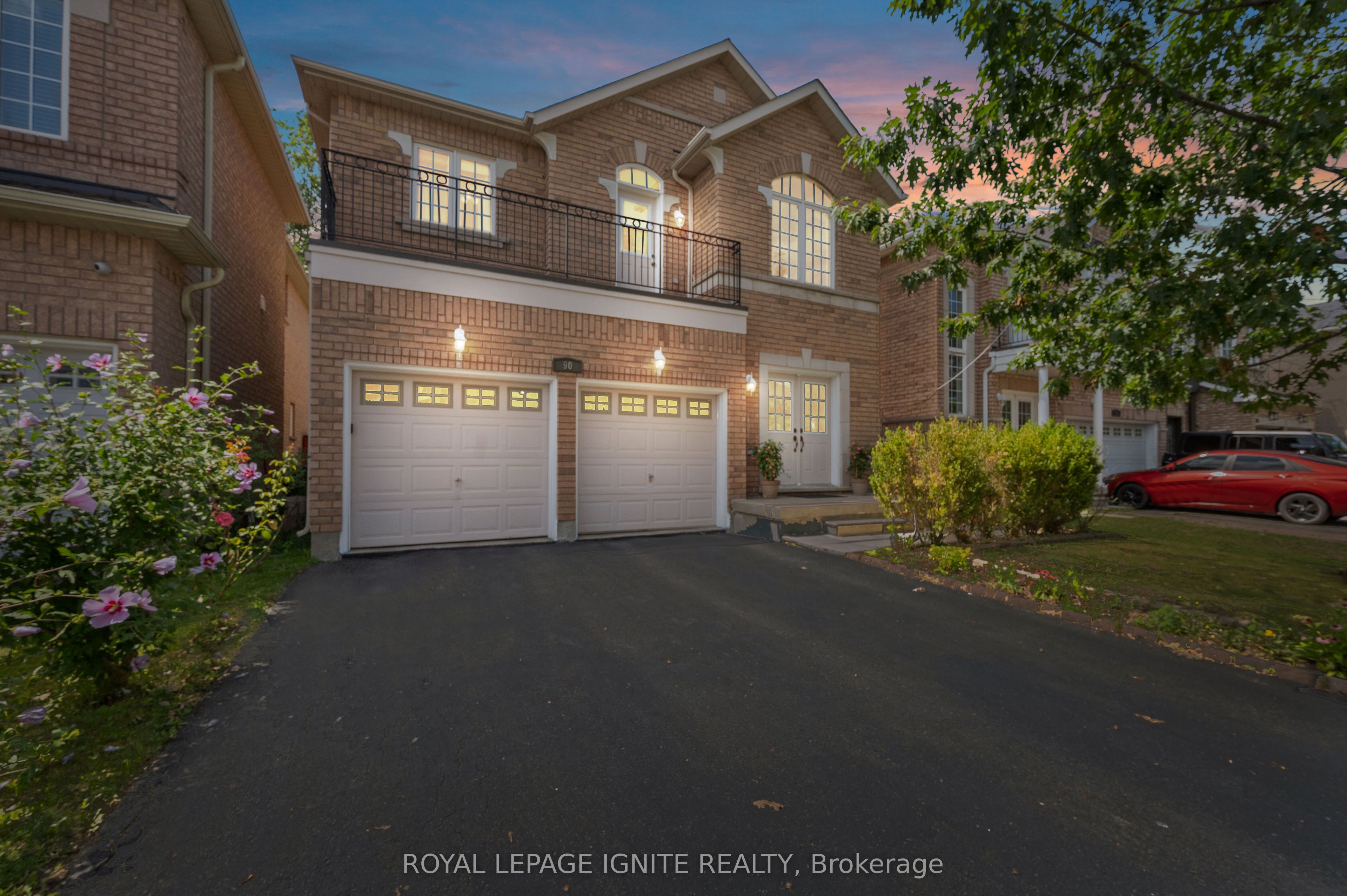 90 Sir Jacobs Crescent Property Photo 1