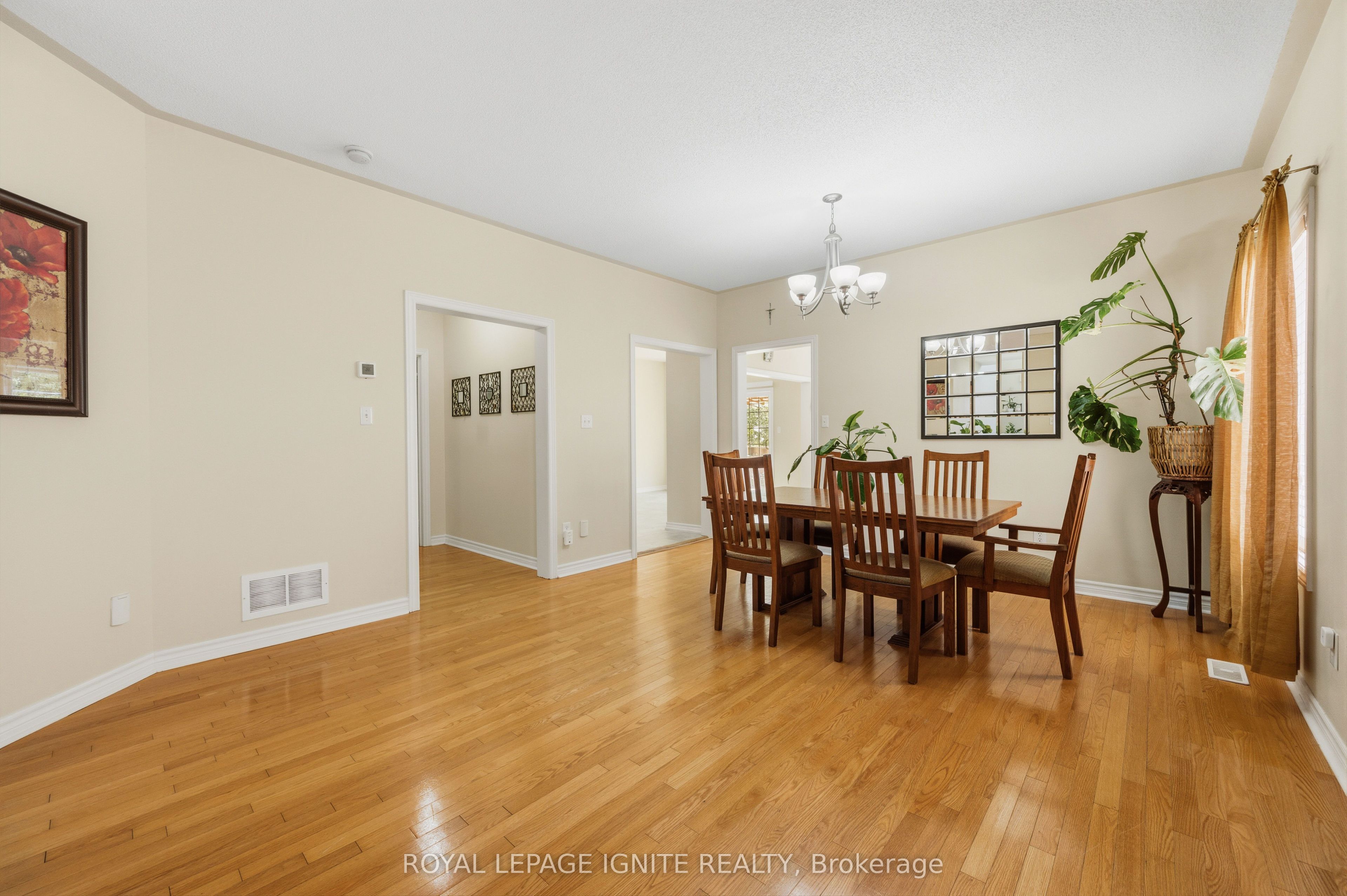 90 Sir Jacobs Crescent Property Photo 8