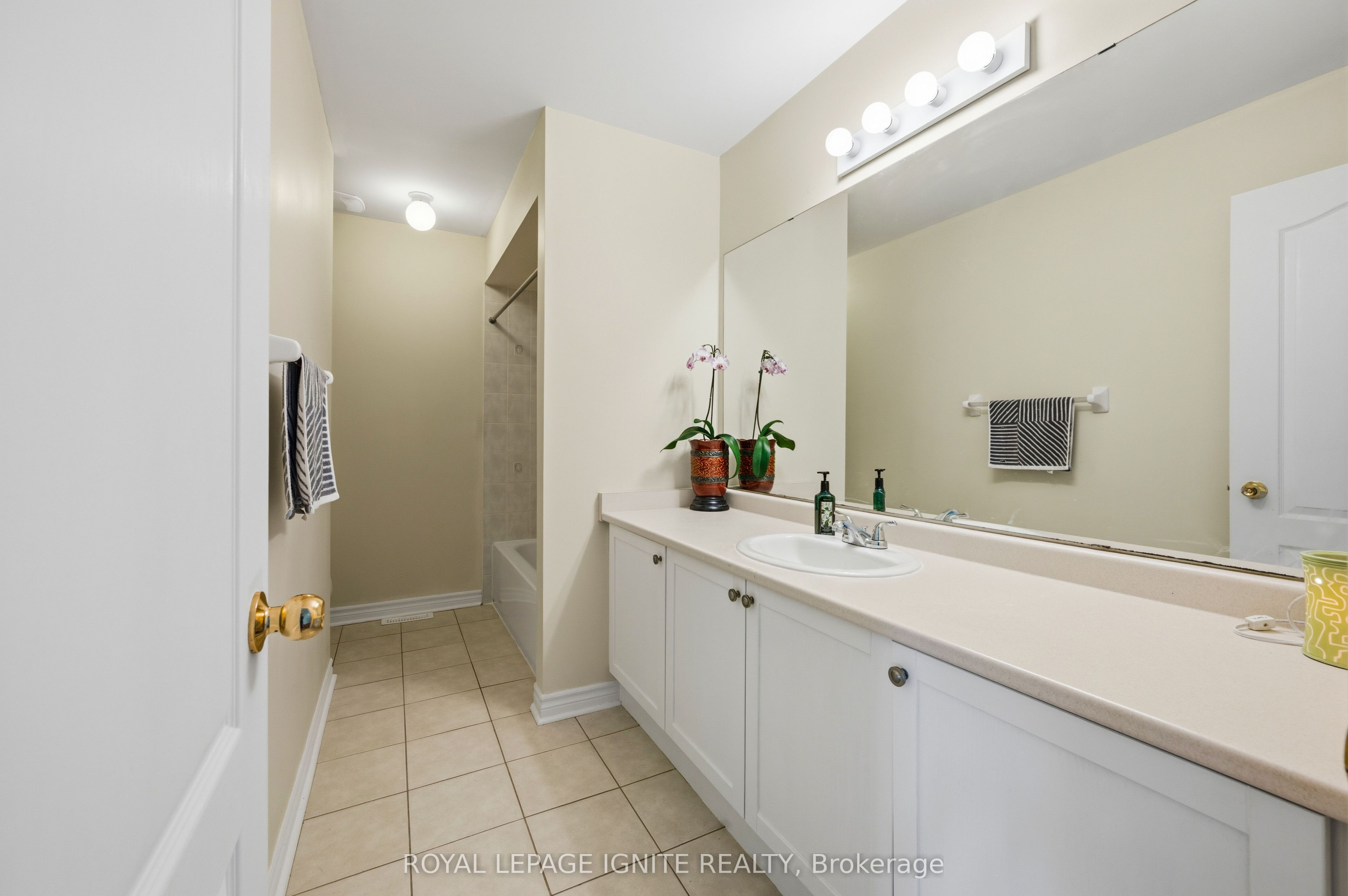 90 Sir Jacobs Crescent Property Photo 38