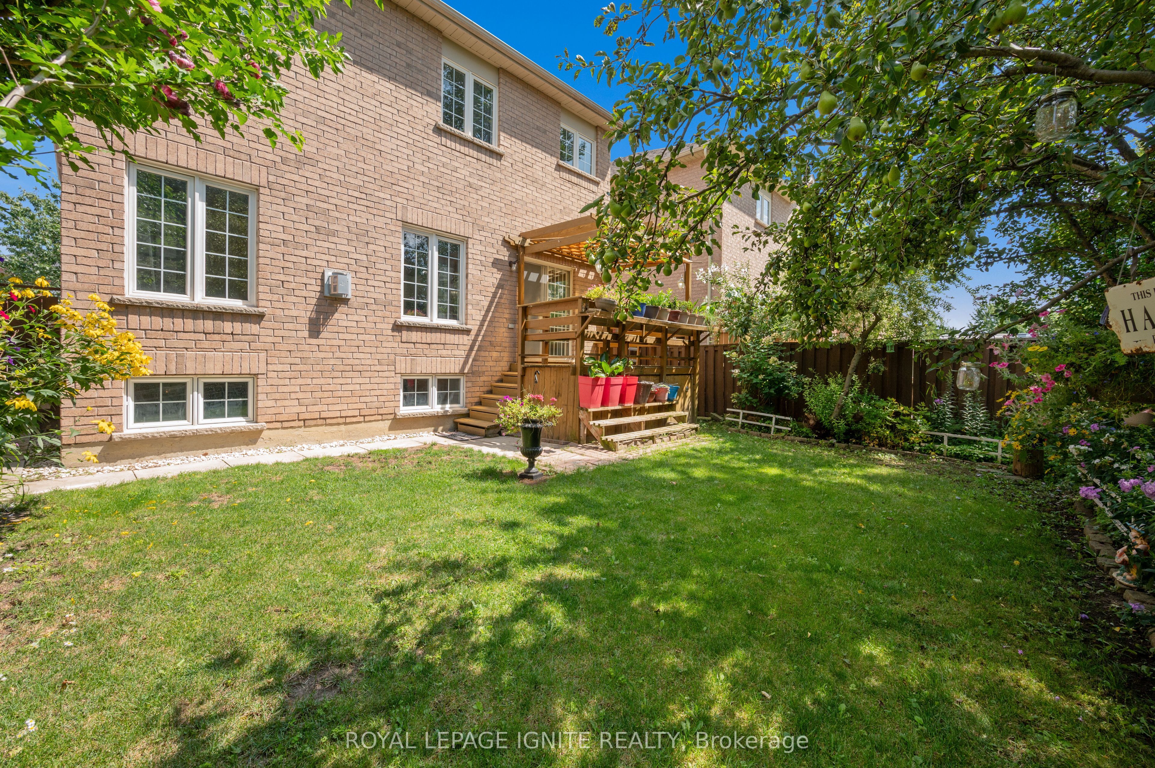 90 Sir Jacobs Crescent Property Photo 45