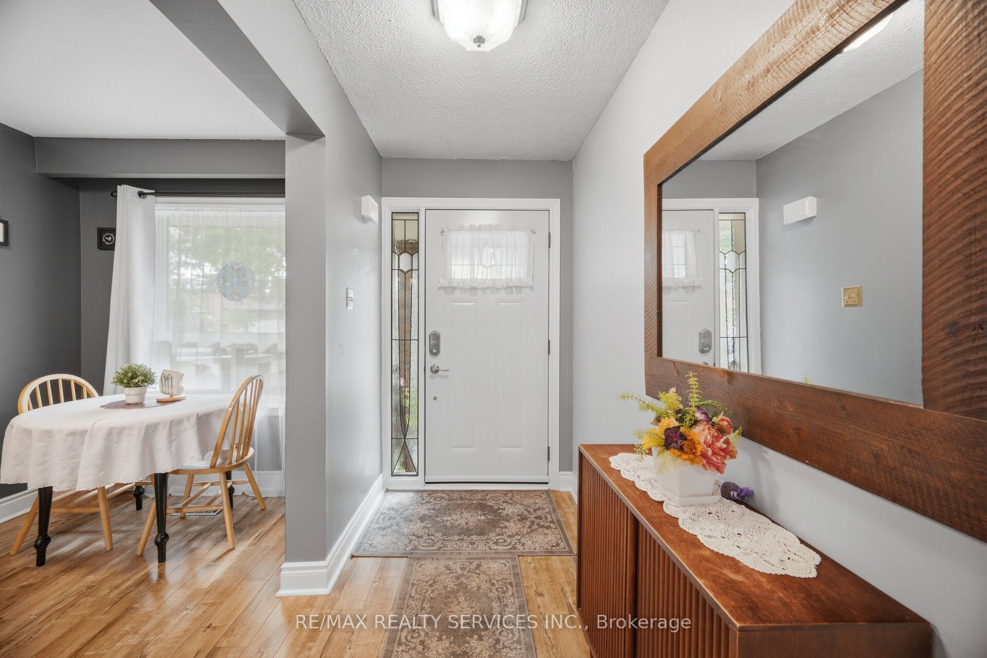 152 Weybridge Trail Property Photo 5