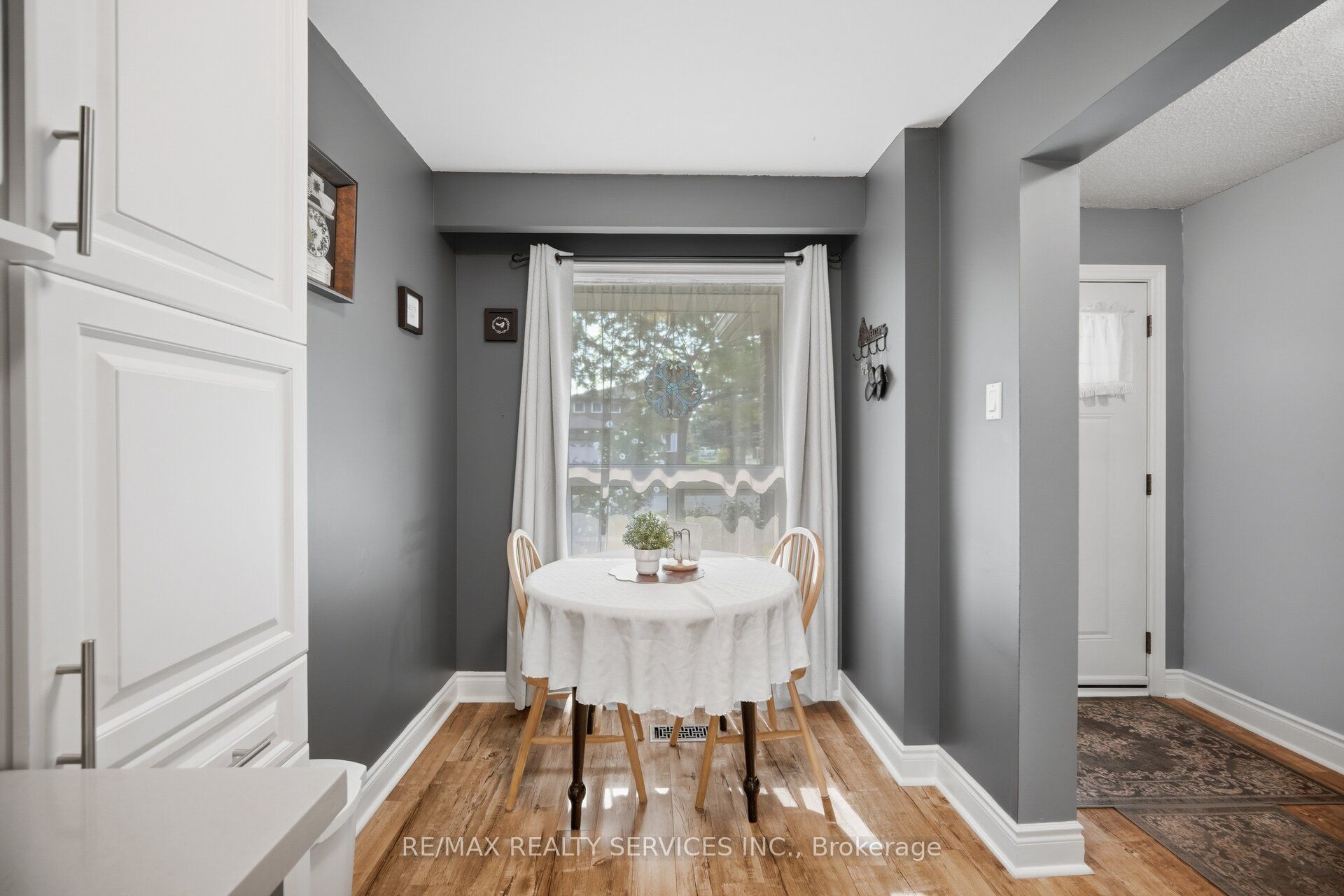 152 Weybridge Trail Property Photo 7
