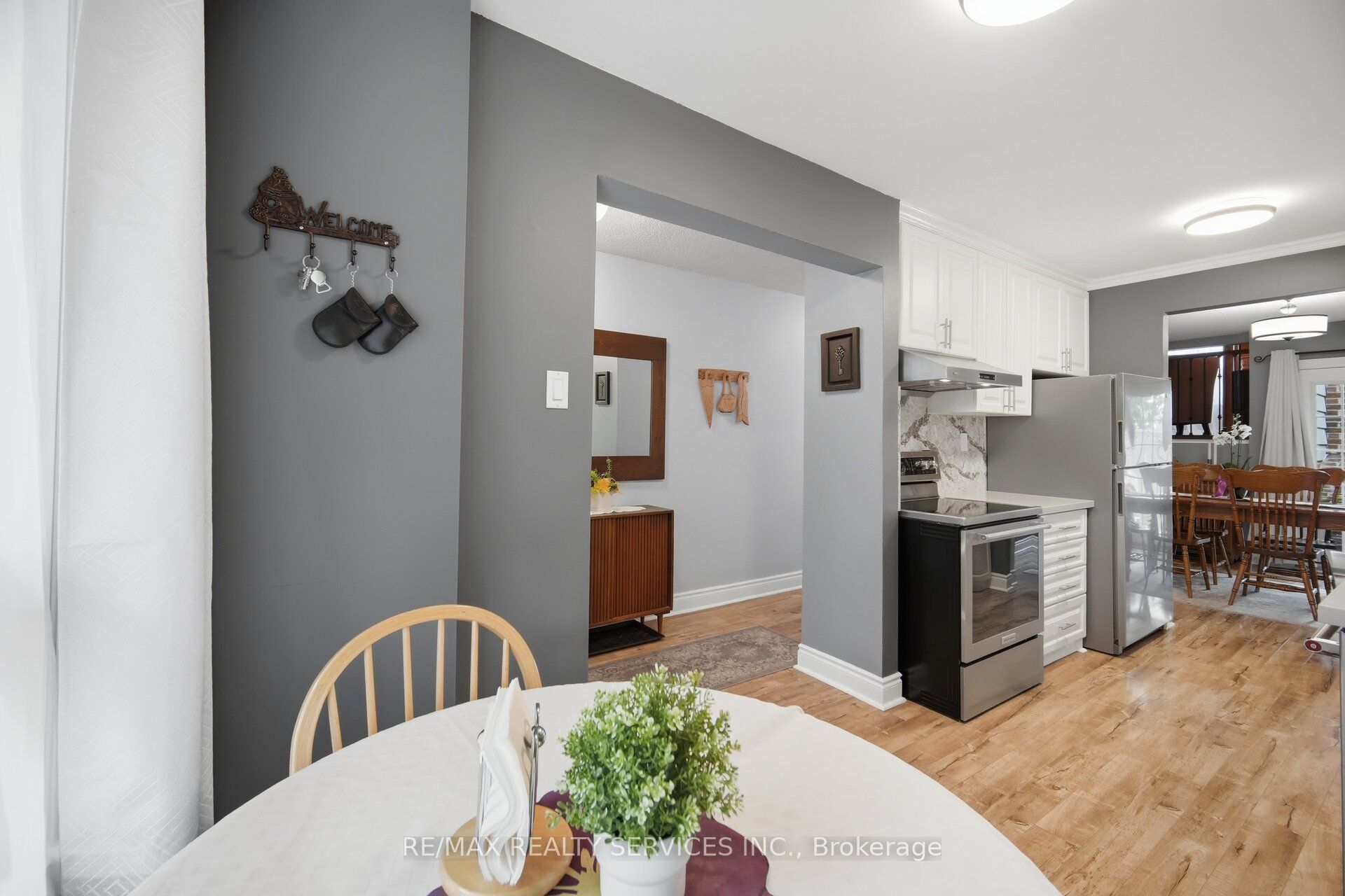 152 Weybridge Trail Property Photo 8