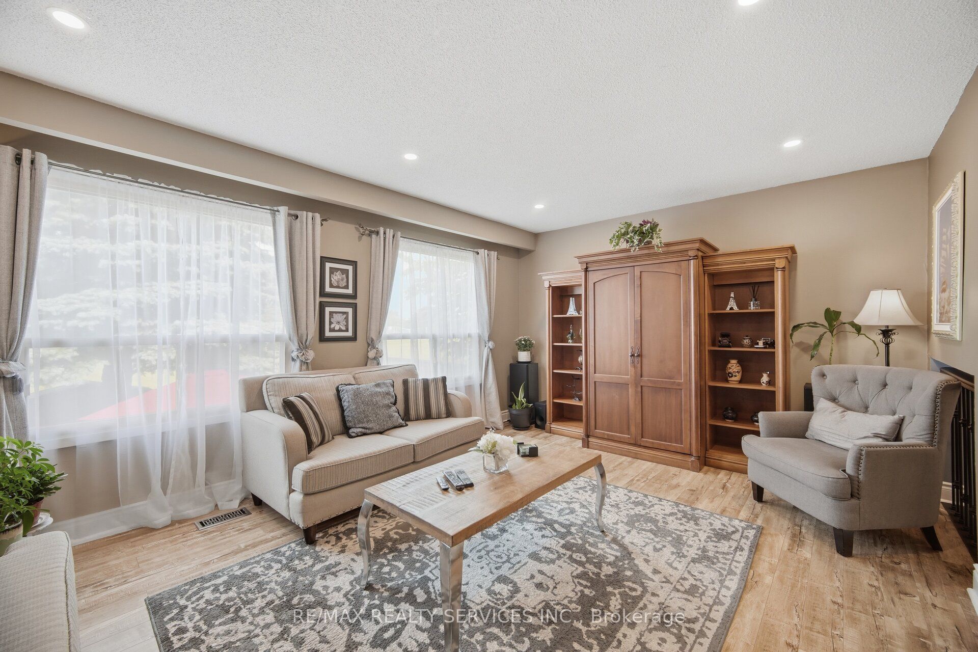 152 Weybridge Trail Property Photo 17
