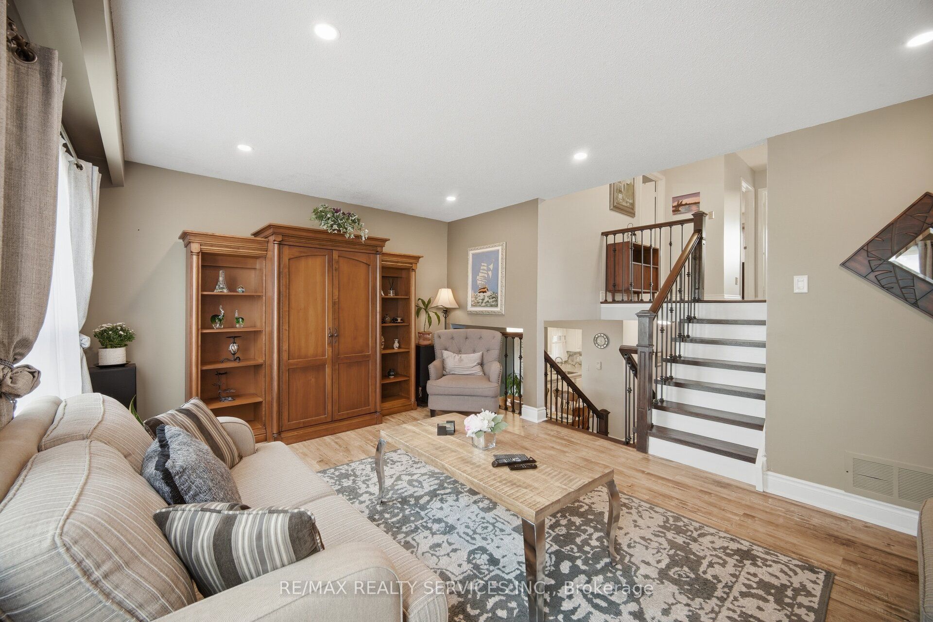 152 Weybridge Trail Property Photo 18