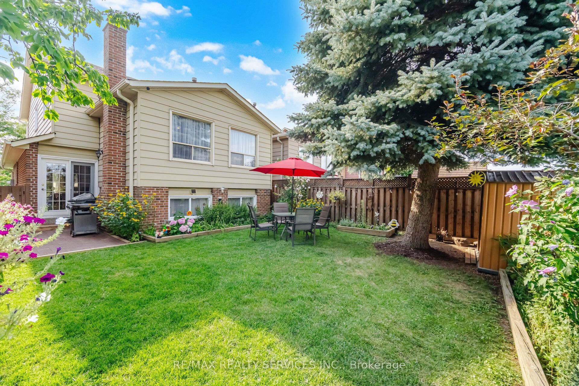 152 Weybridge Trail Property Photo 41