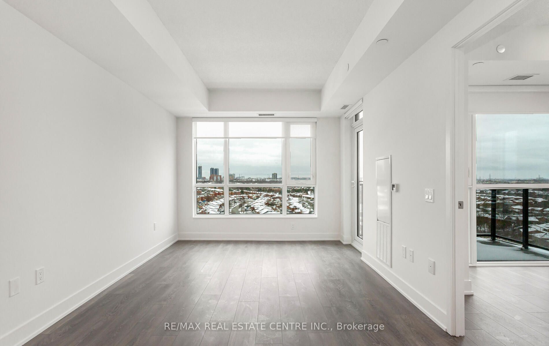 204 Burnhamthorpe Road E 1307 Property Photo 13