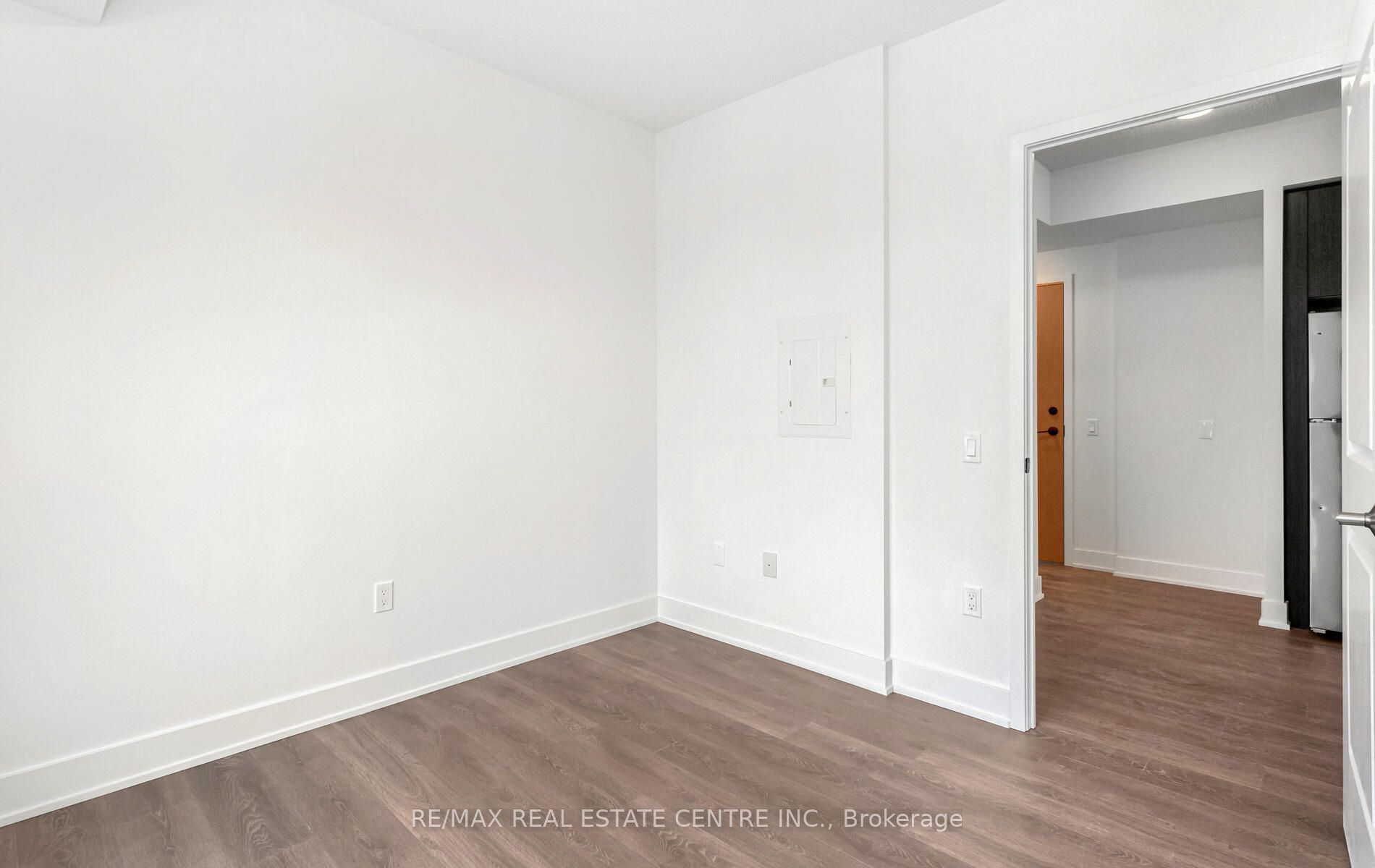 204 Burnhamthorpe Road E 1307 Property Photo 25
