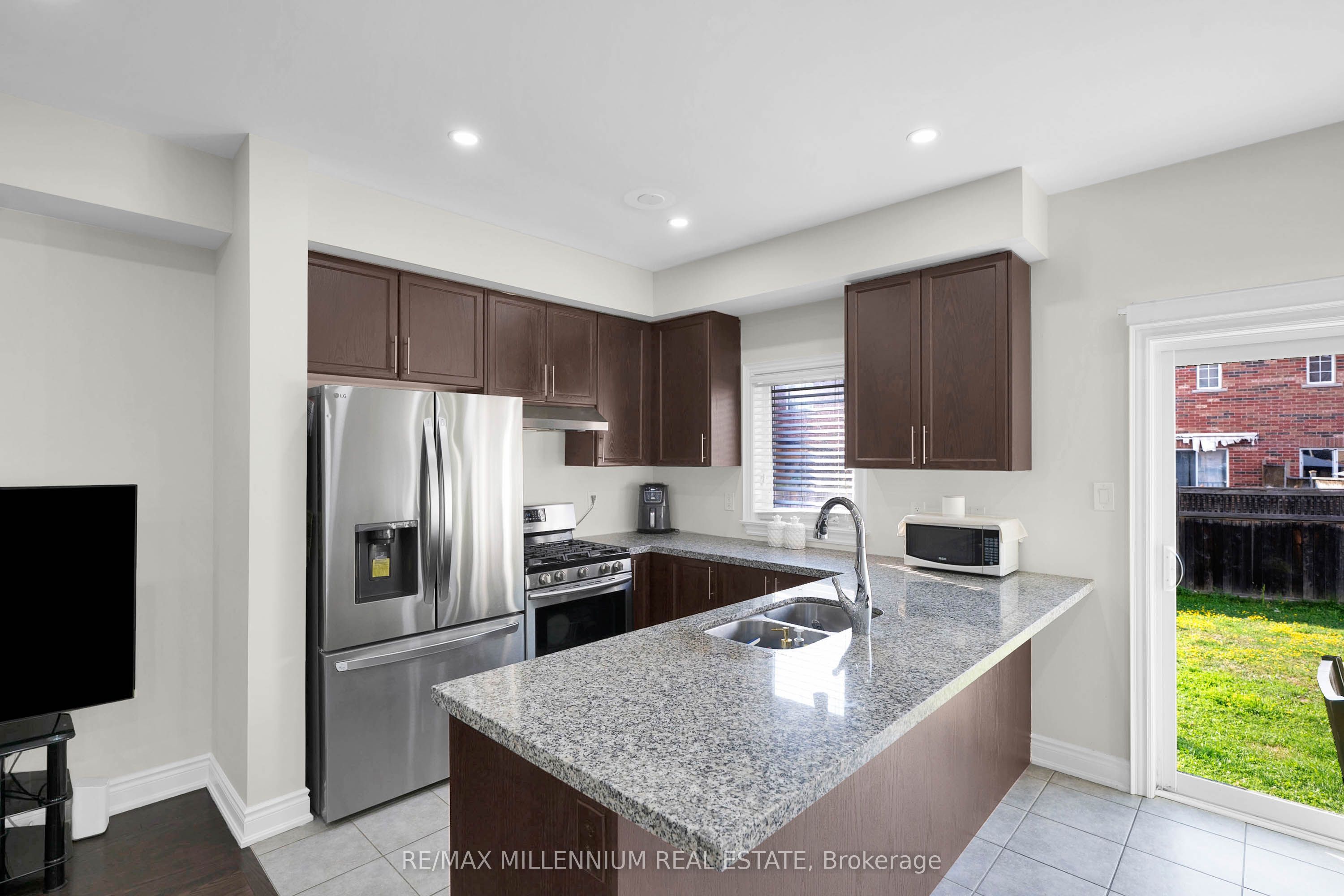 18 Brussels Avenue Property Photo 18