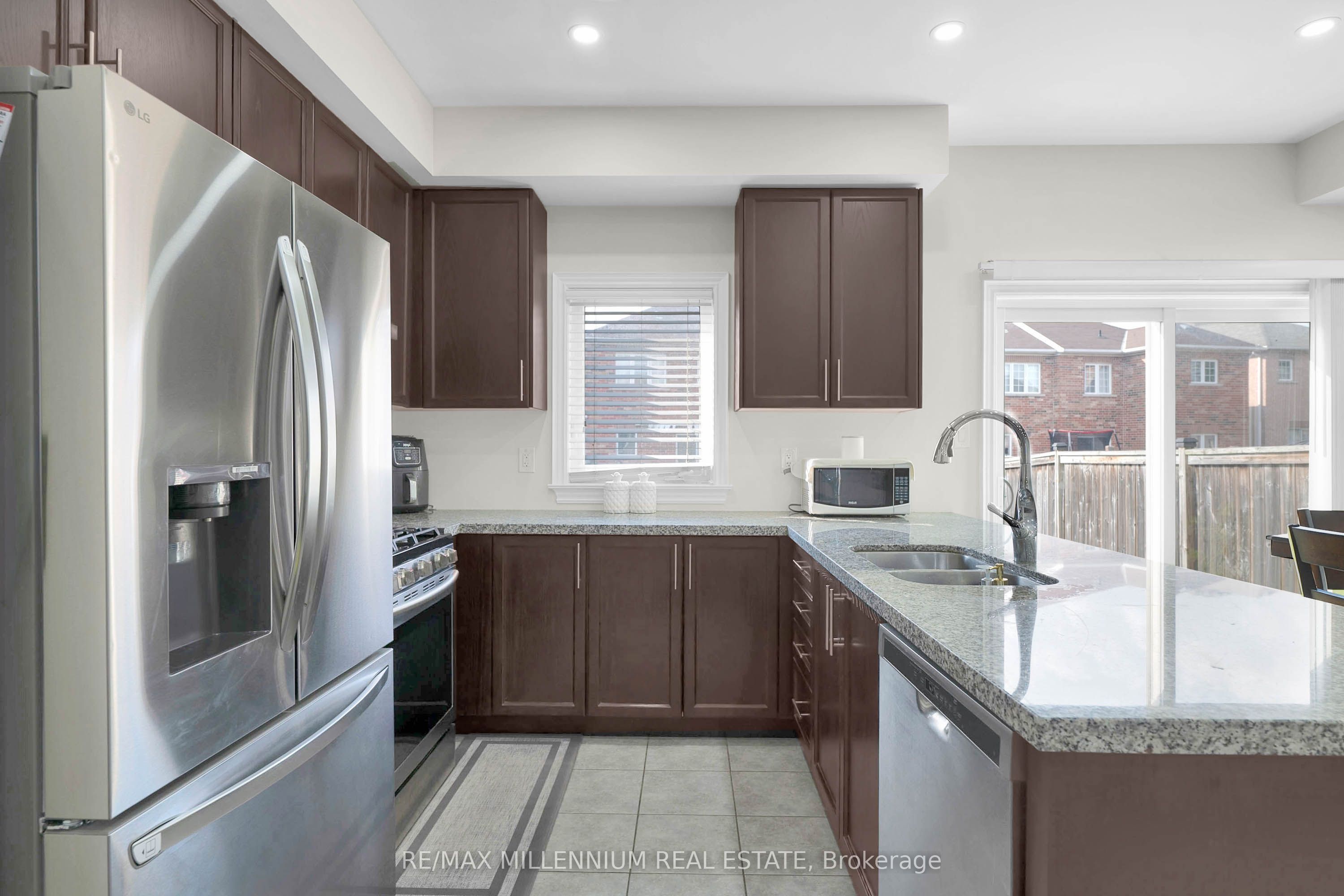 18 Brussels Avenue Property Photo 19