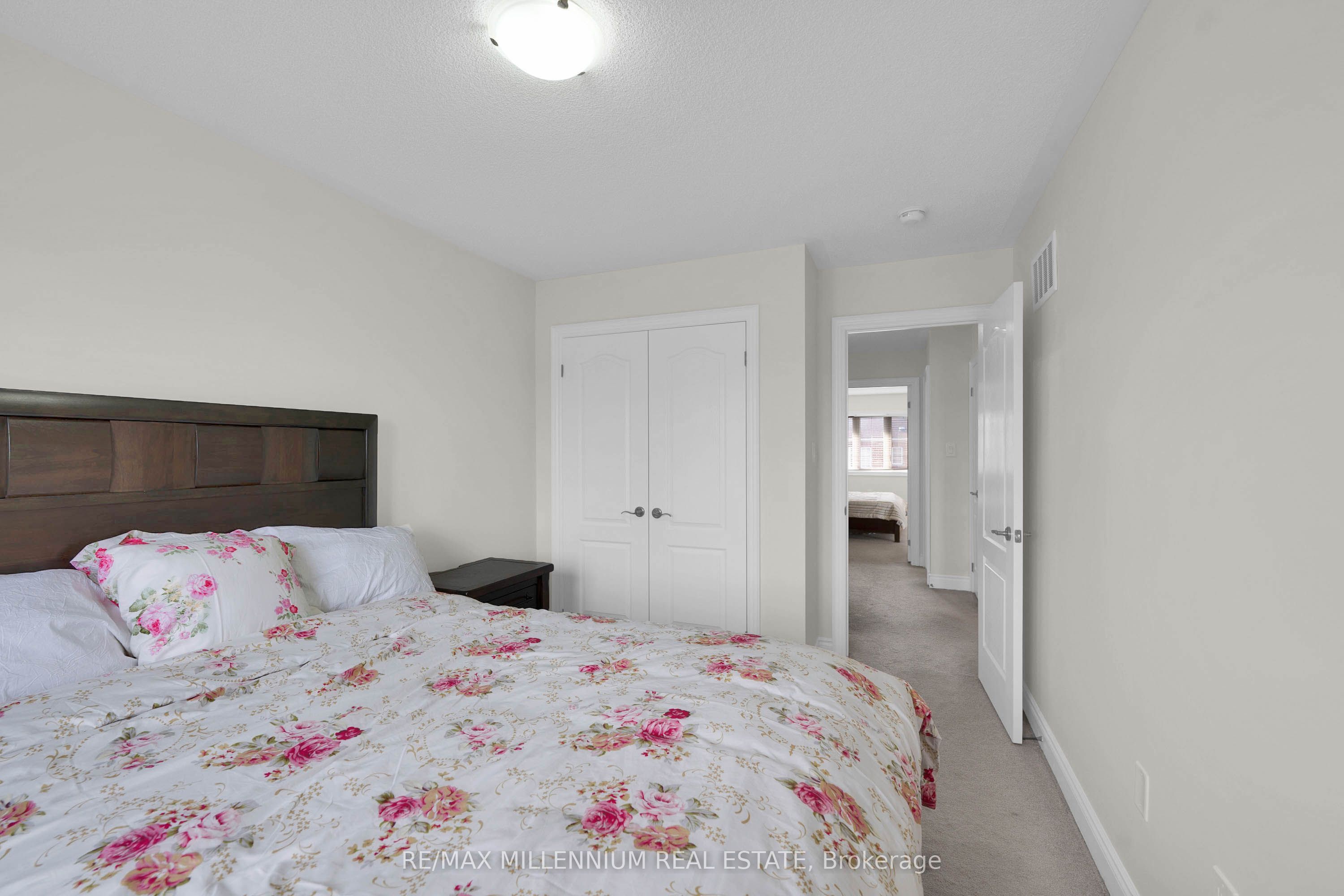 18 Brussels Avenue Property Photo 28