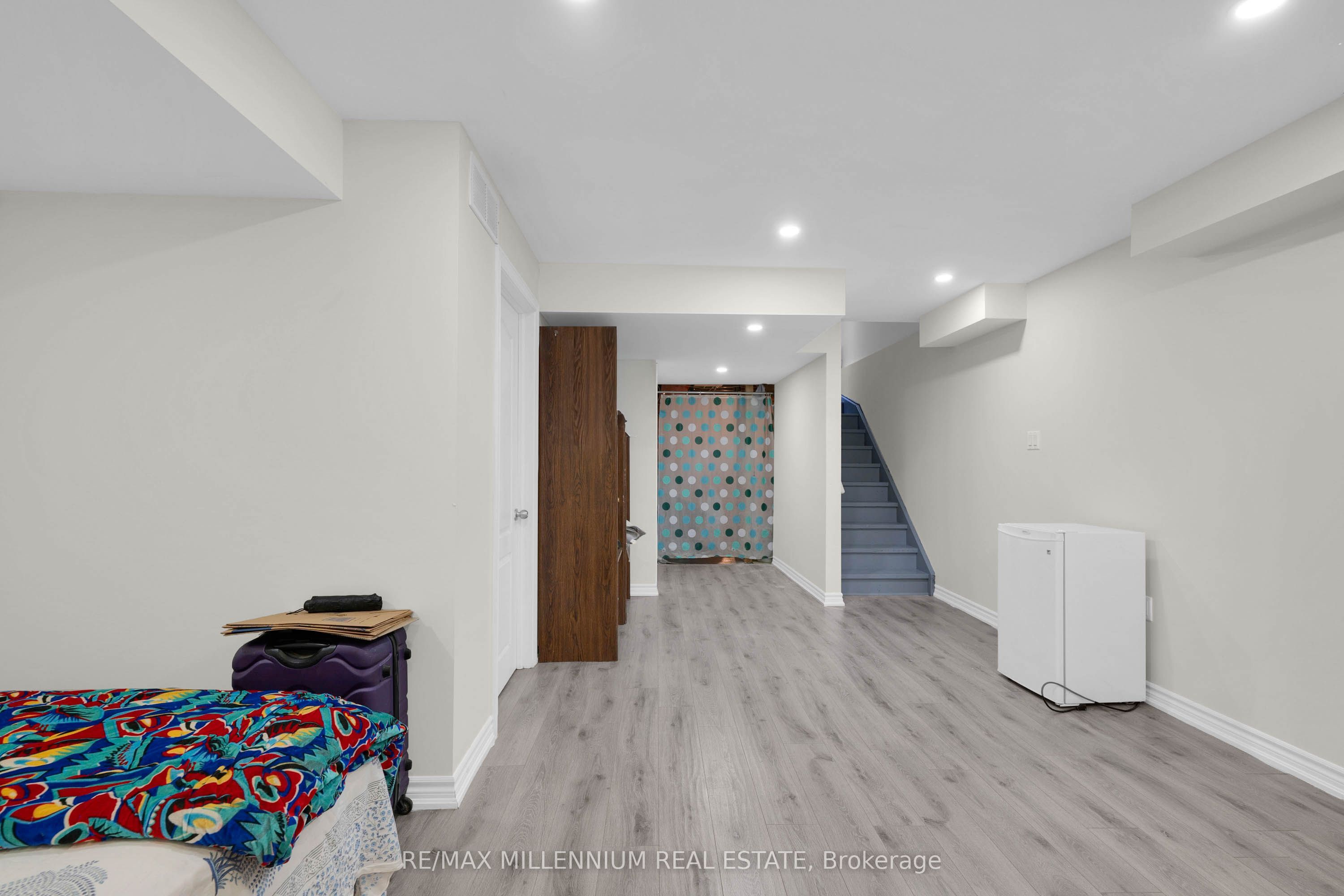 18 Brussels Avenue Property Photo 34