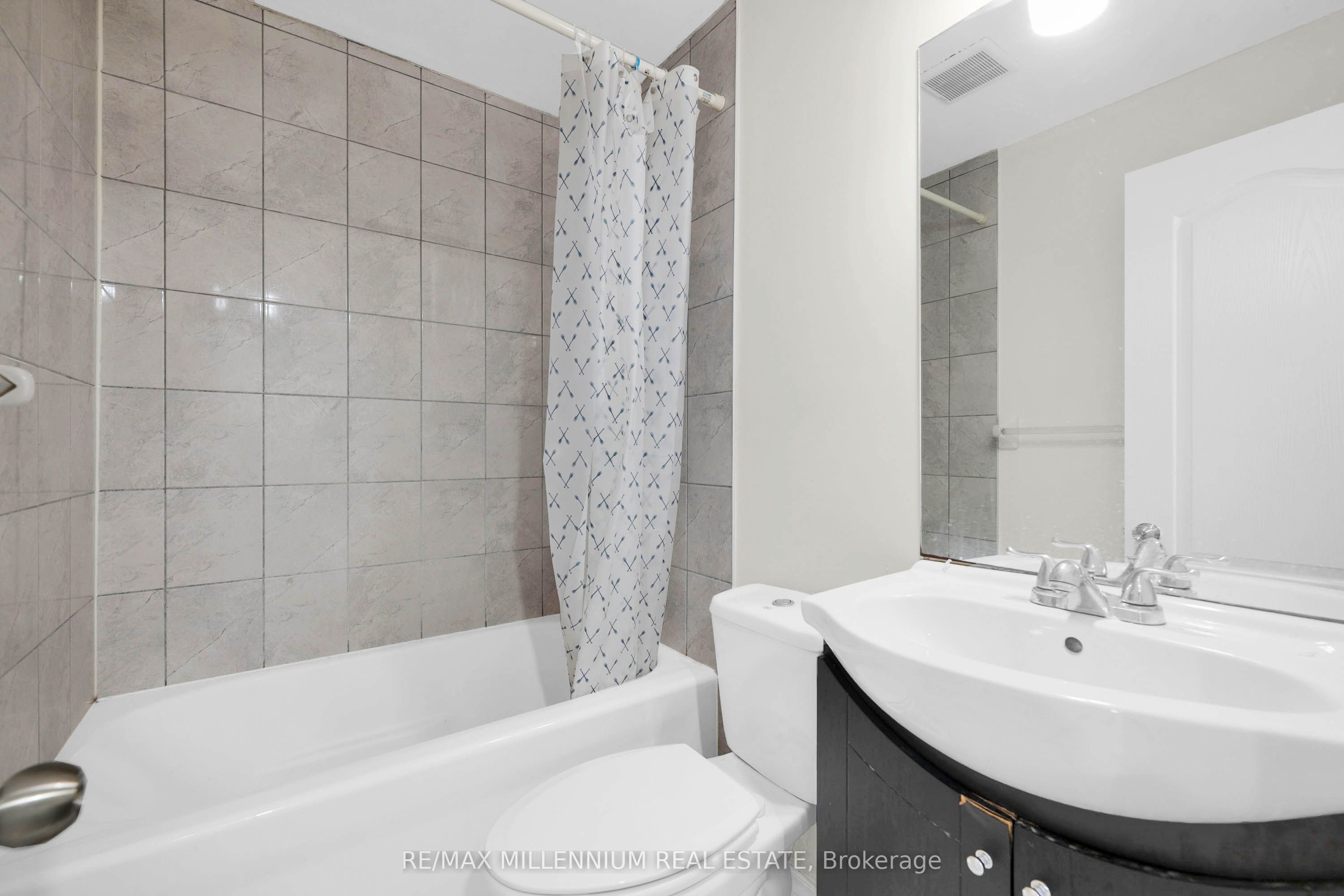 18 Brussels Avenue Property Photo 35
