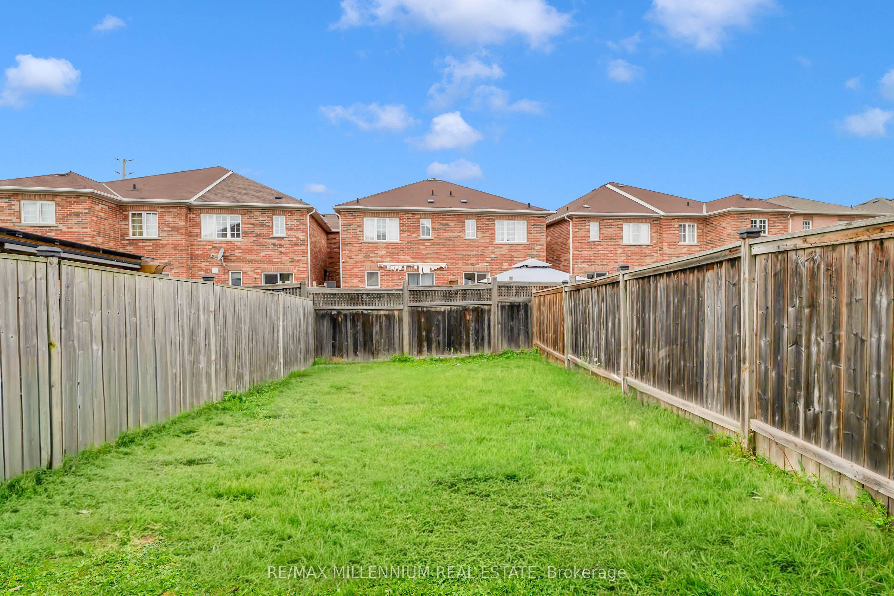 18 Brussels Avenue Property Photo 37