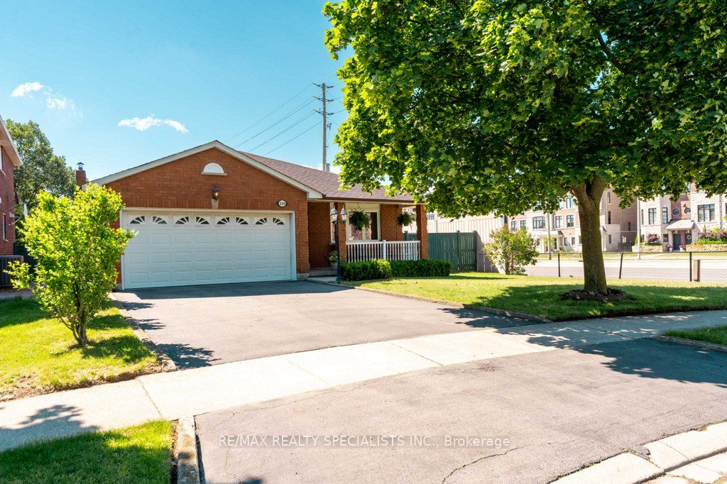 330 Hickory Circle Property Photo 2