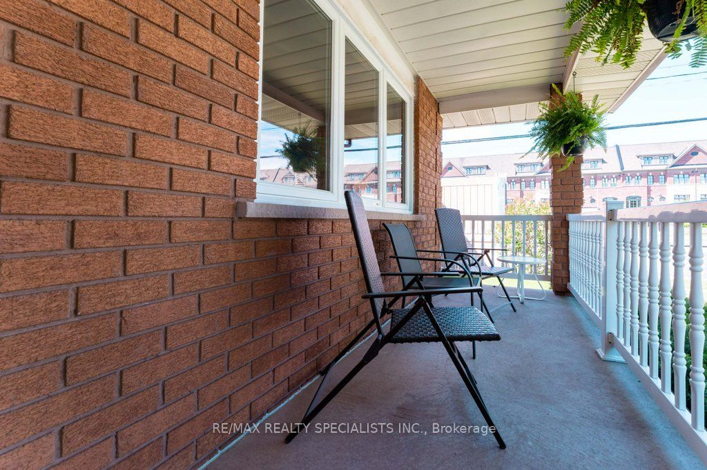 330 Hickory Circle Property Photo 3