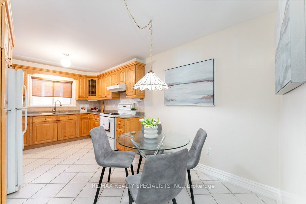 330 Hickory Circle Property Photo 8
