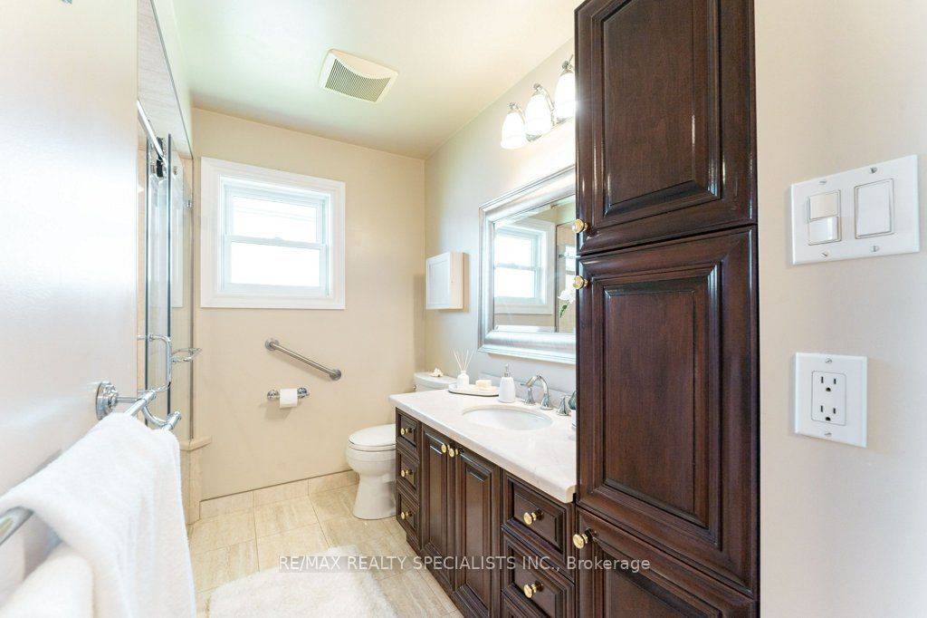 330 Hickory Circle Property Photo 14