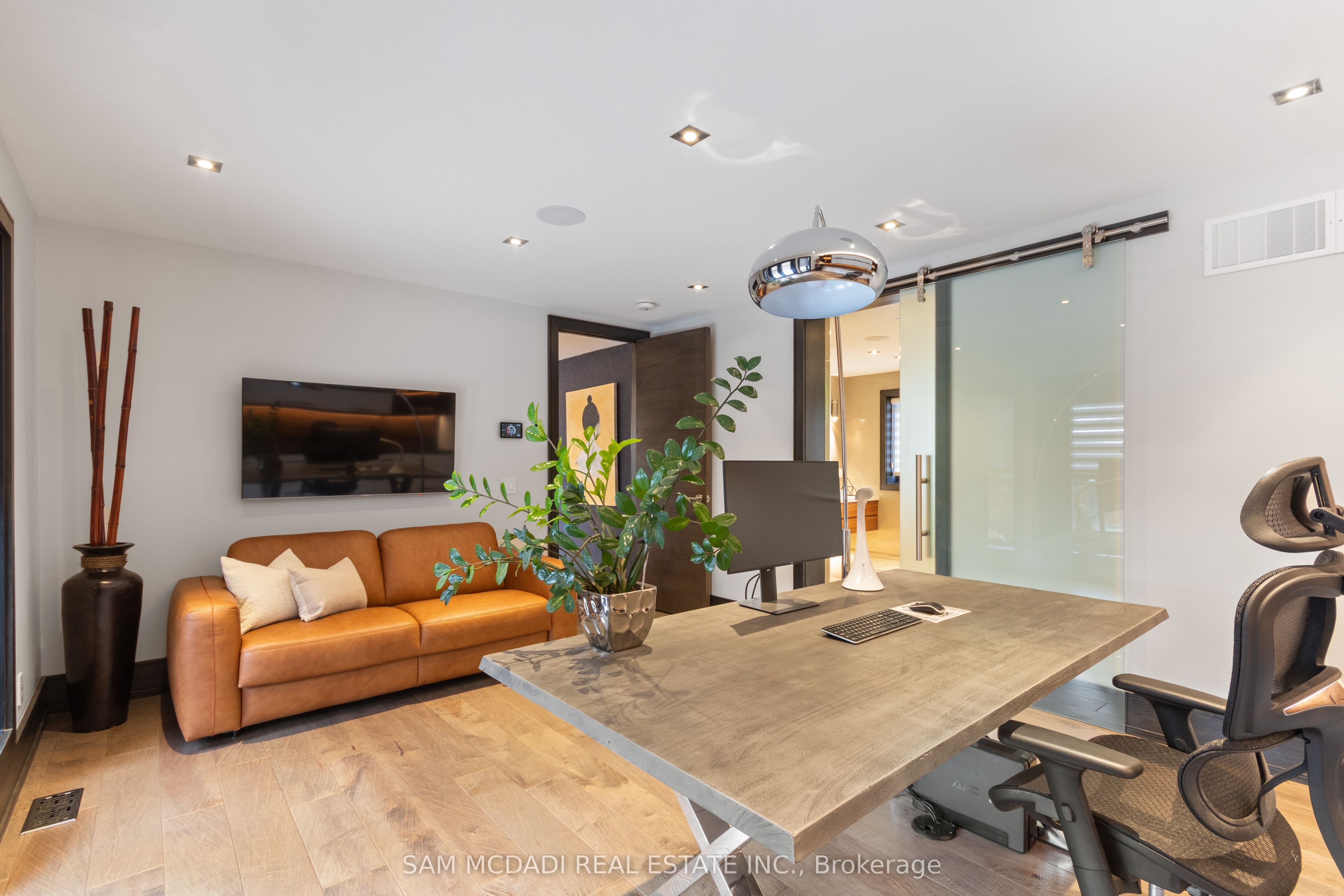 1031 Welwyn Drive Property Photo 16