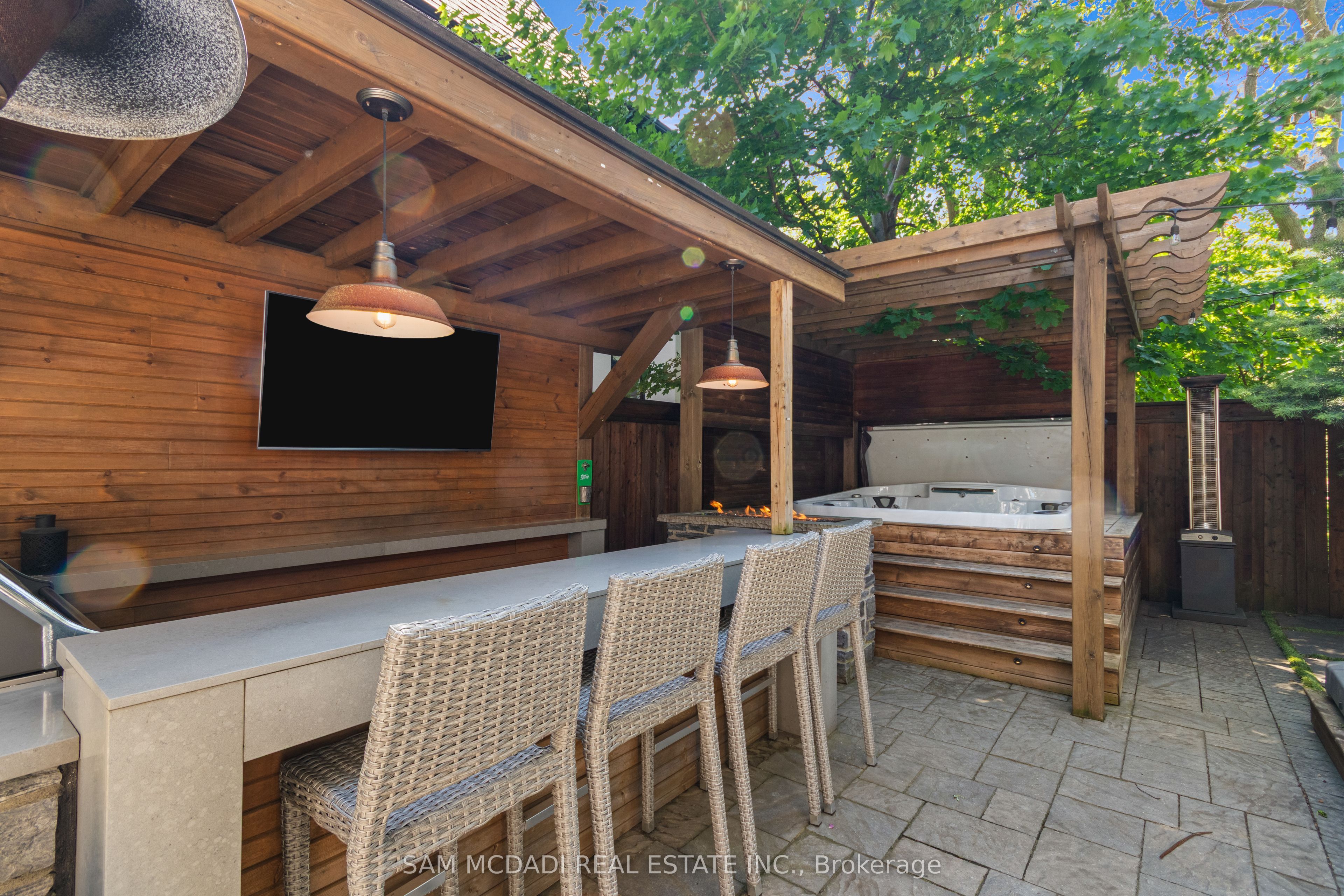 1031 Welwyn Drive Property Photo 47