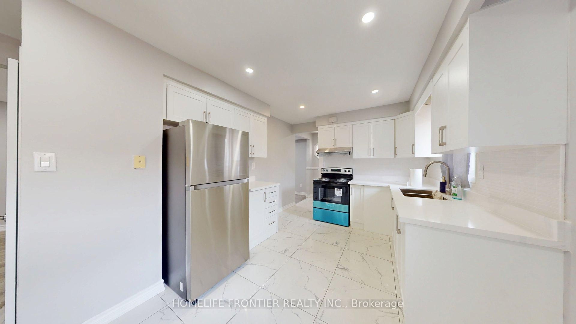337 Hansen Road N Upper Property Photo 1