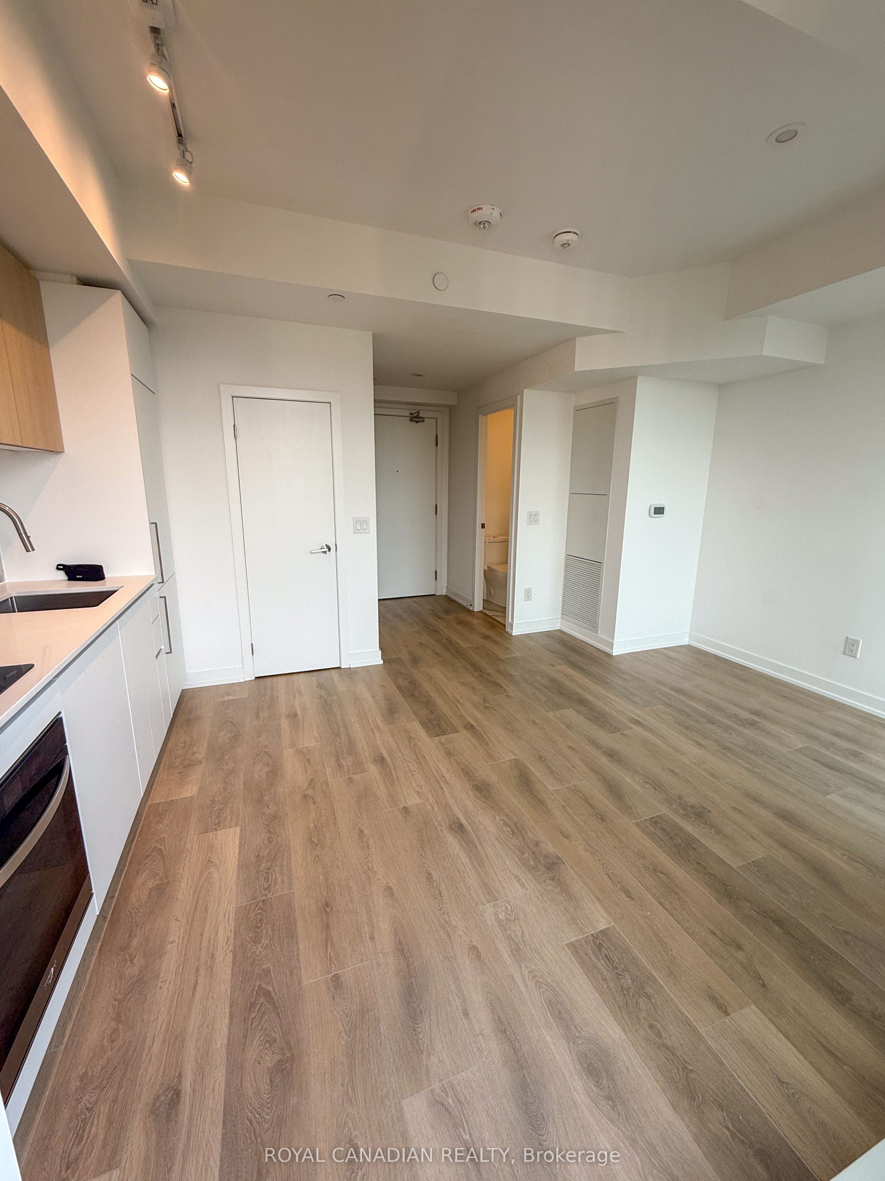 1100 Sheppard Avenue W Ph06 Property Photo 10