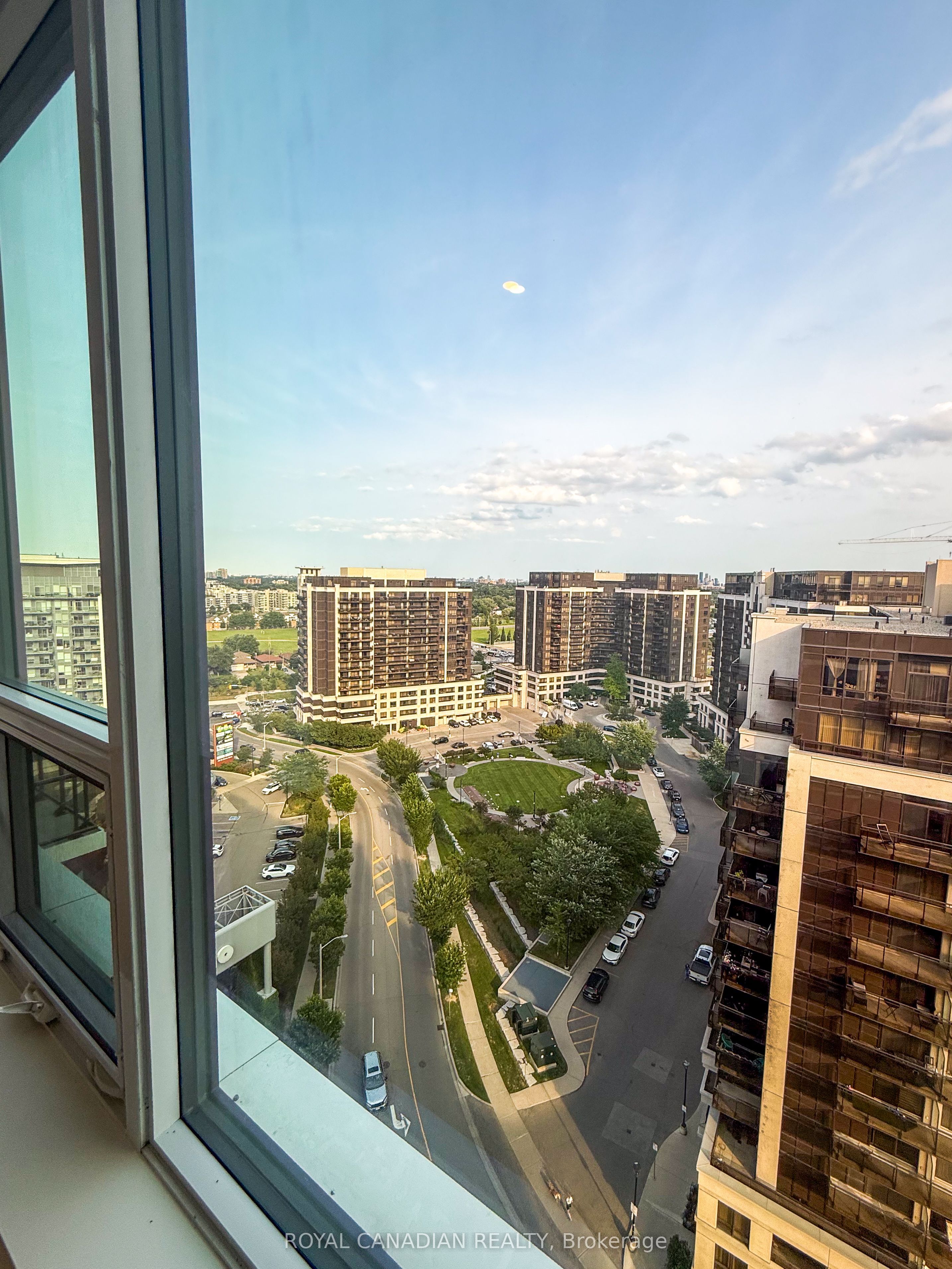1100 Sheppard Avenue W Ph06 Property Photo 24