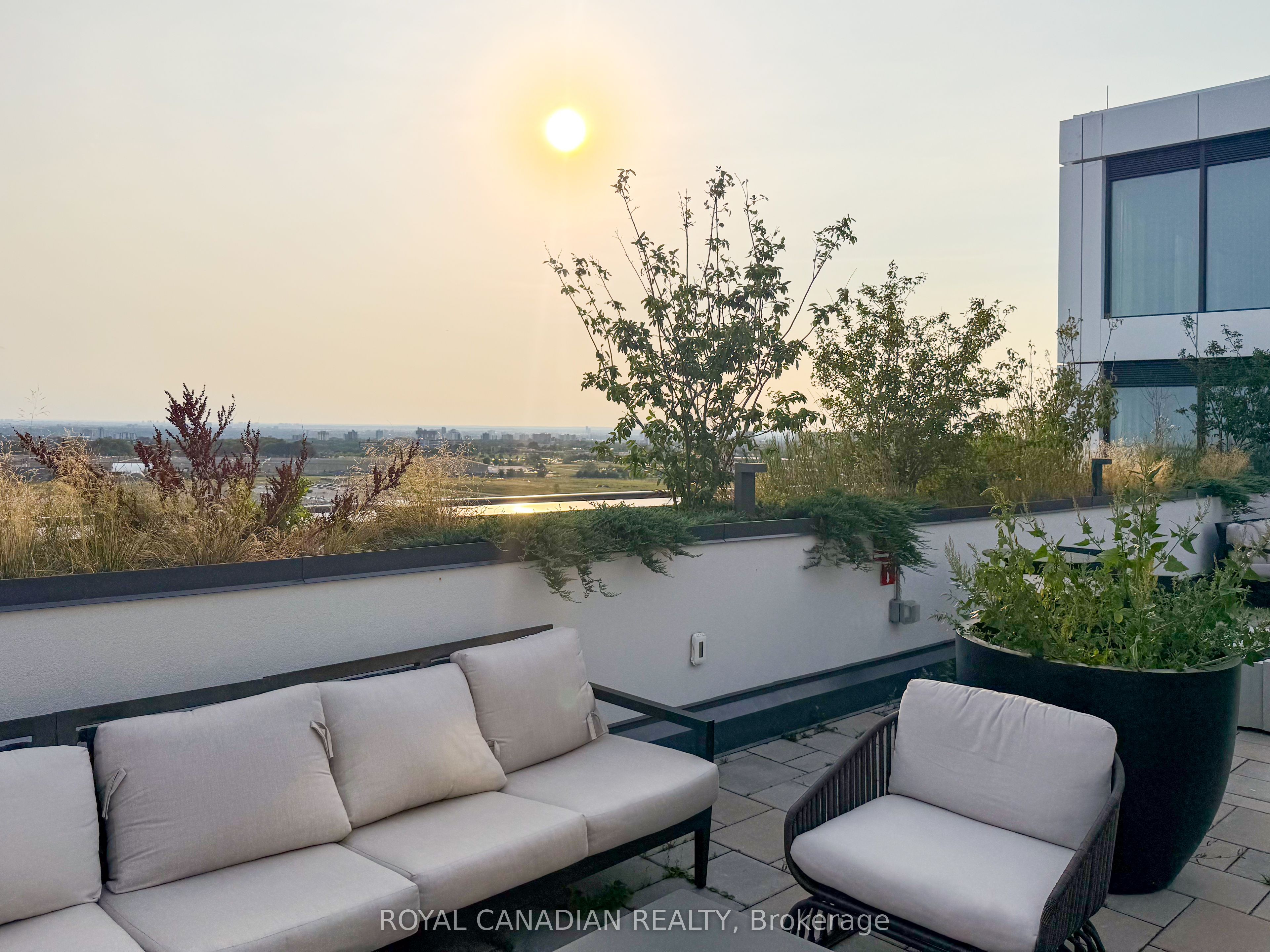 1100 Sheppard Avenue W Ph06 Property Photo 44