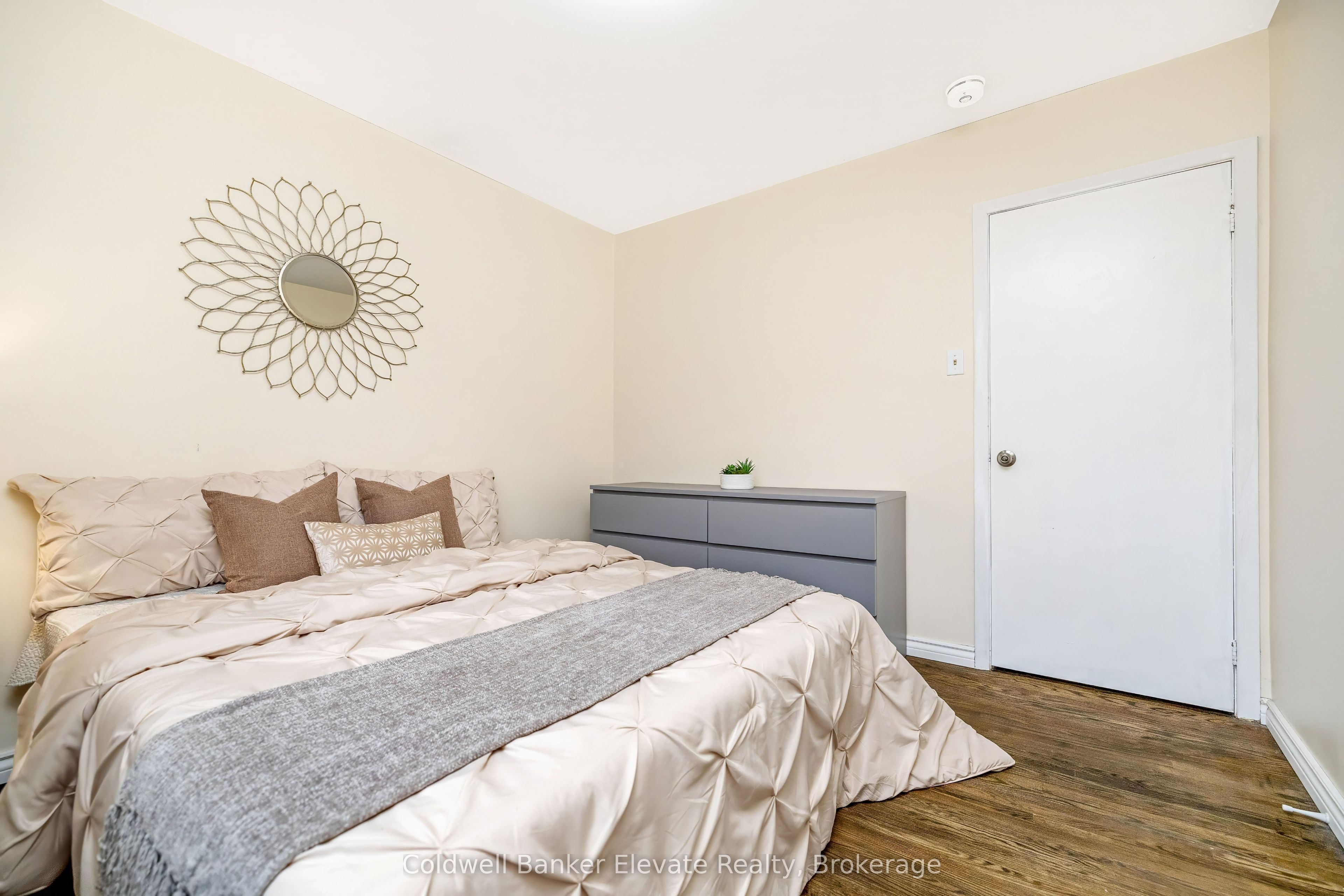 39 Mcgilvray Crescent Property Photo 23