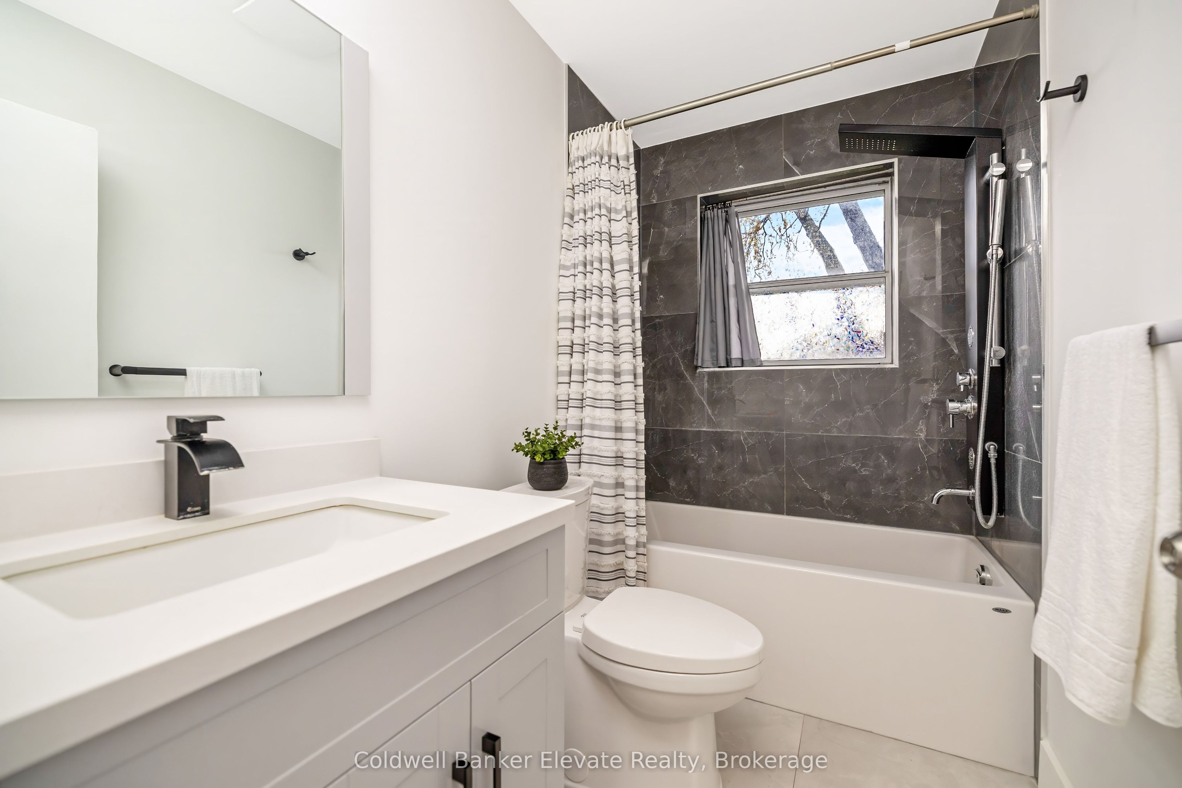 39 Mcgilvray Crescent Property Photo 24