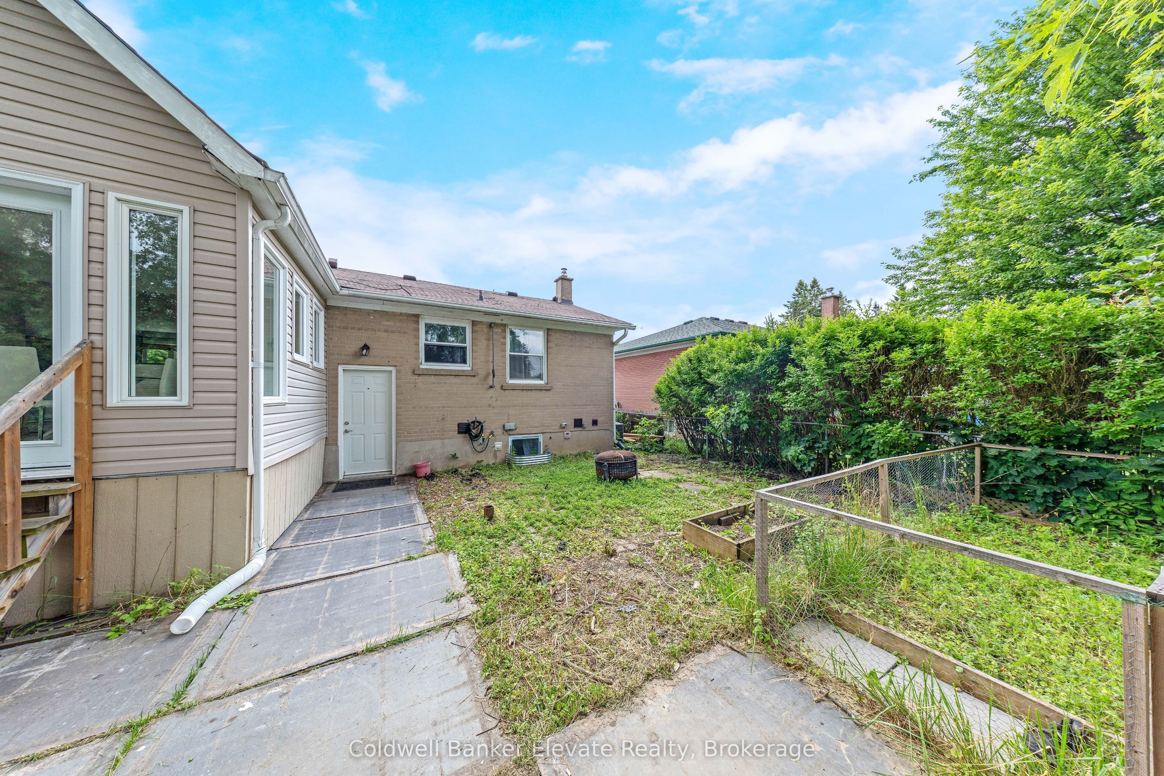 39 Mcgilvray Crescent Property Photo 42