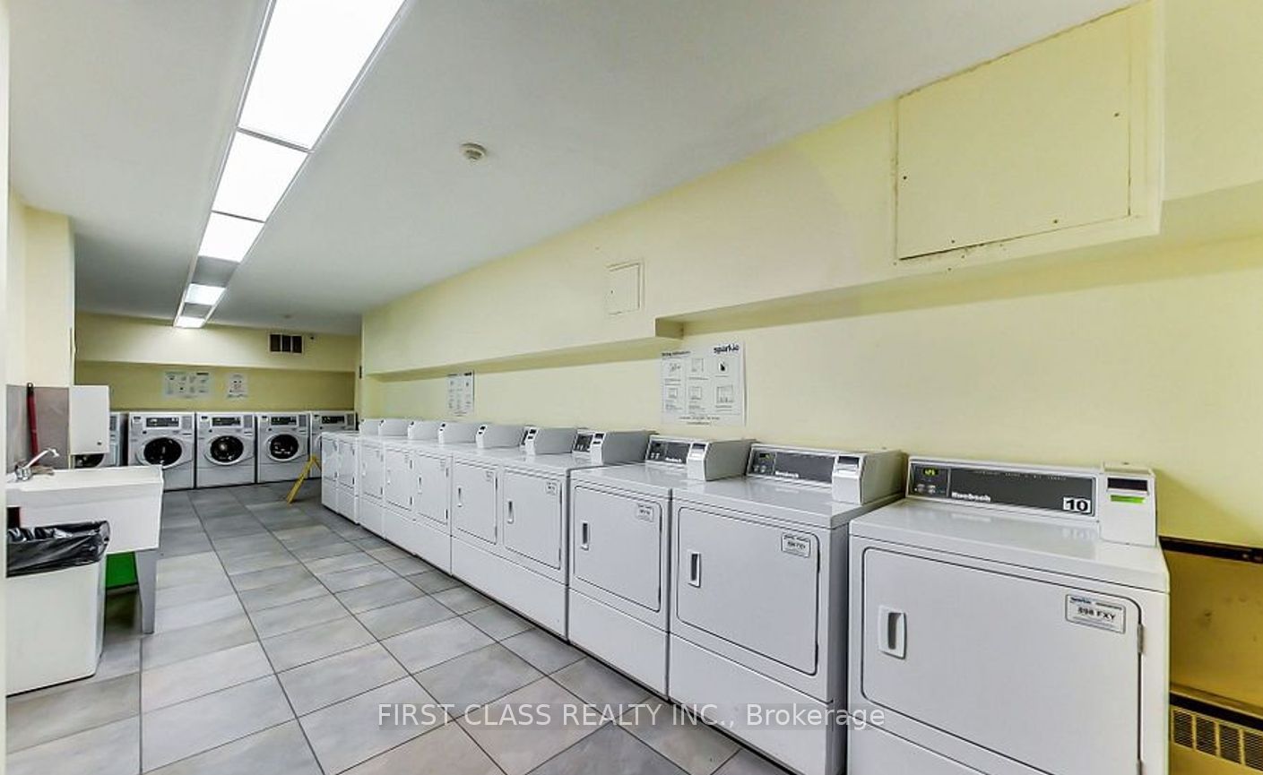 541 Blackthorn Avenue 1415 Property Photo 33