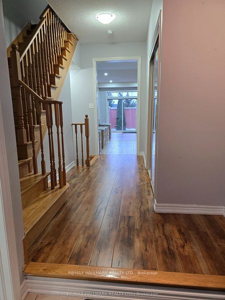 32 Kempenfelt Trail Property Photo 2