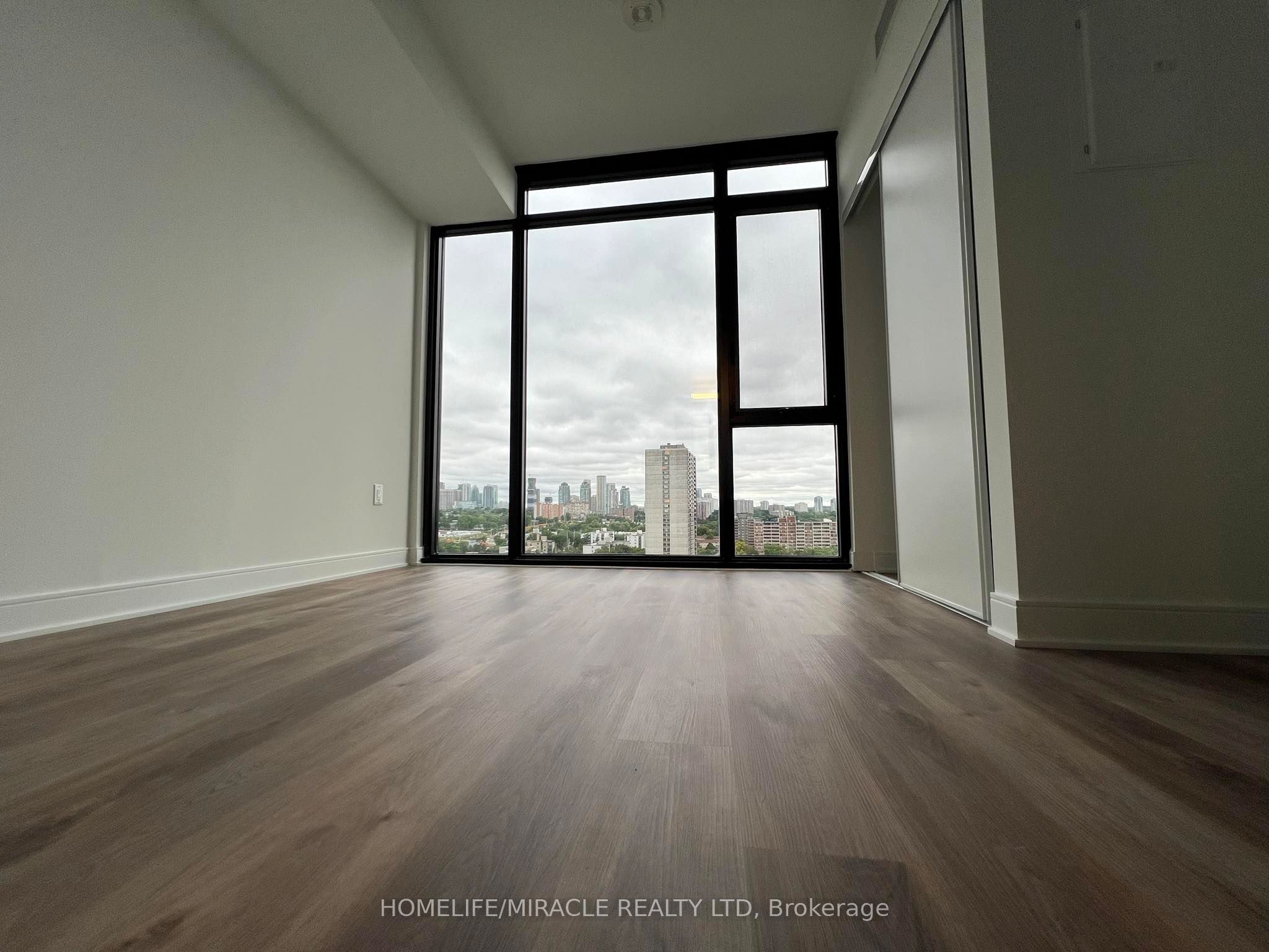 86 Dundas Street E 1603 Property Photo 8