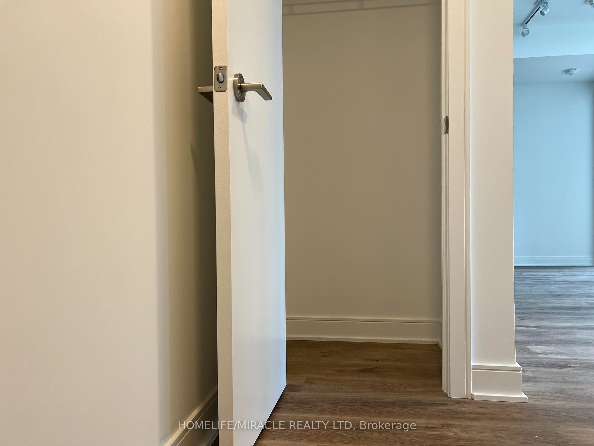 86 Dundas Street E 1603 Property Photo 14