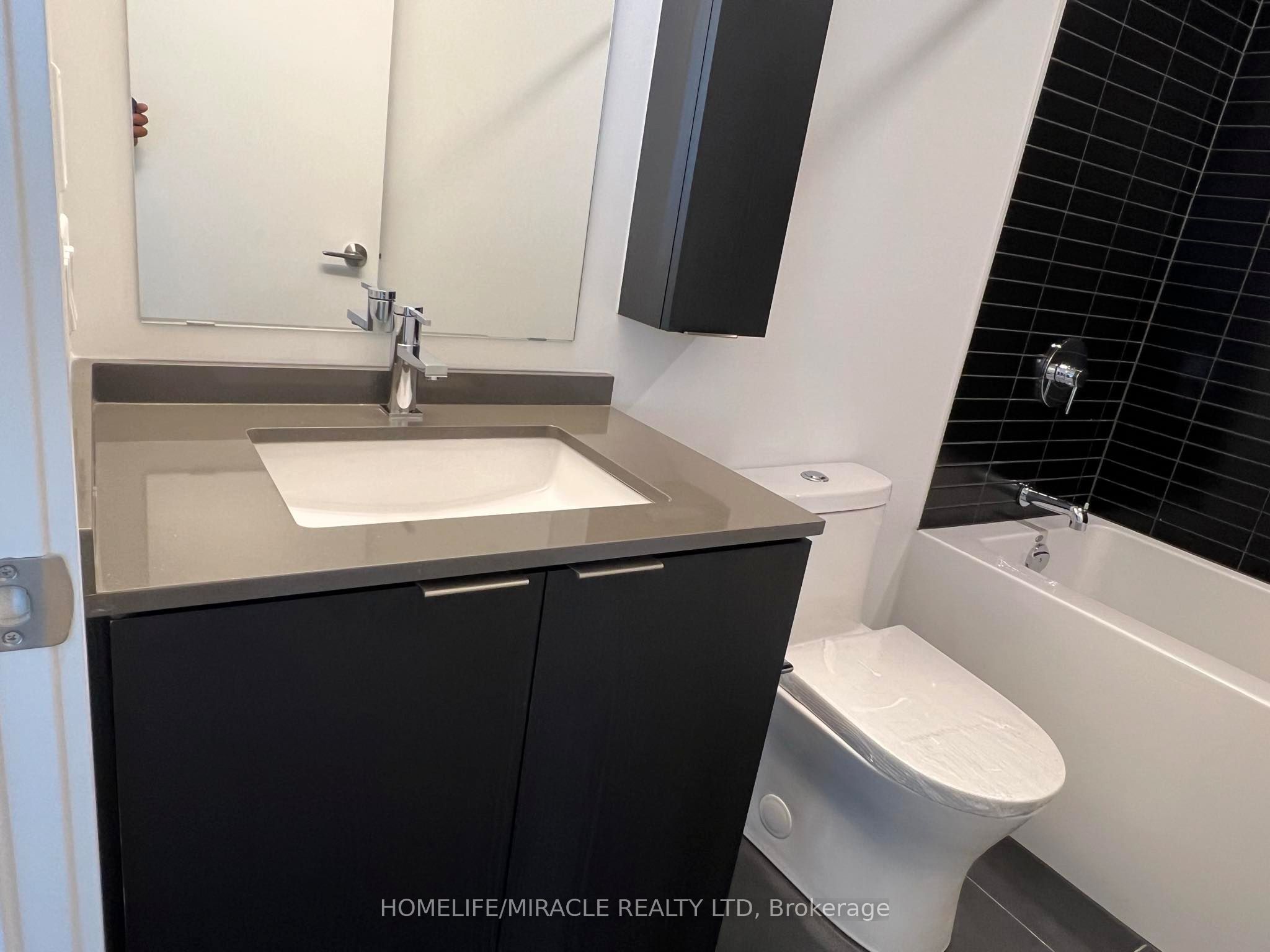 86 Dundas Street E 1603 Property Photo 16
