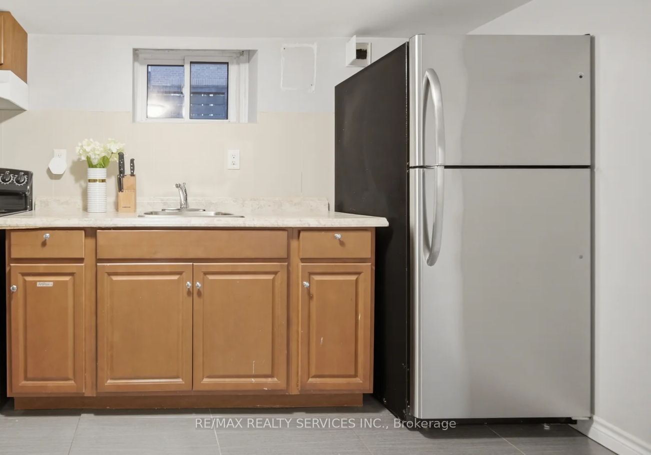 30 Elder Avenue Property Photo 24