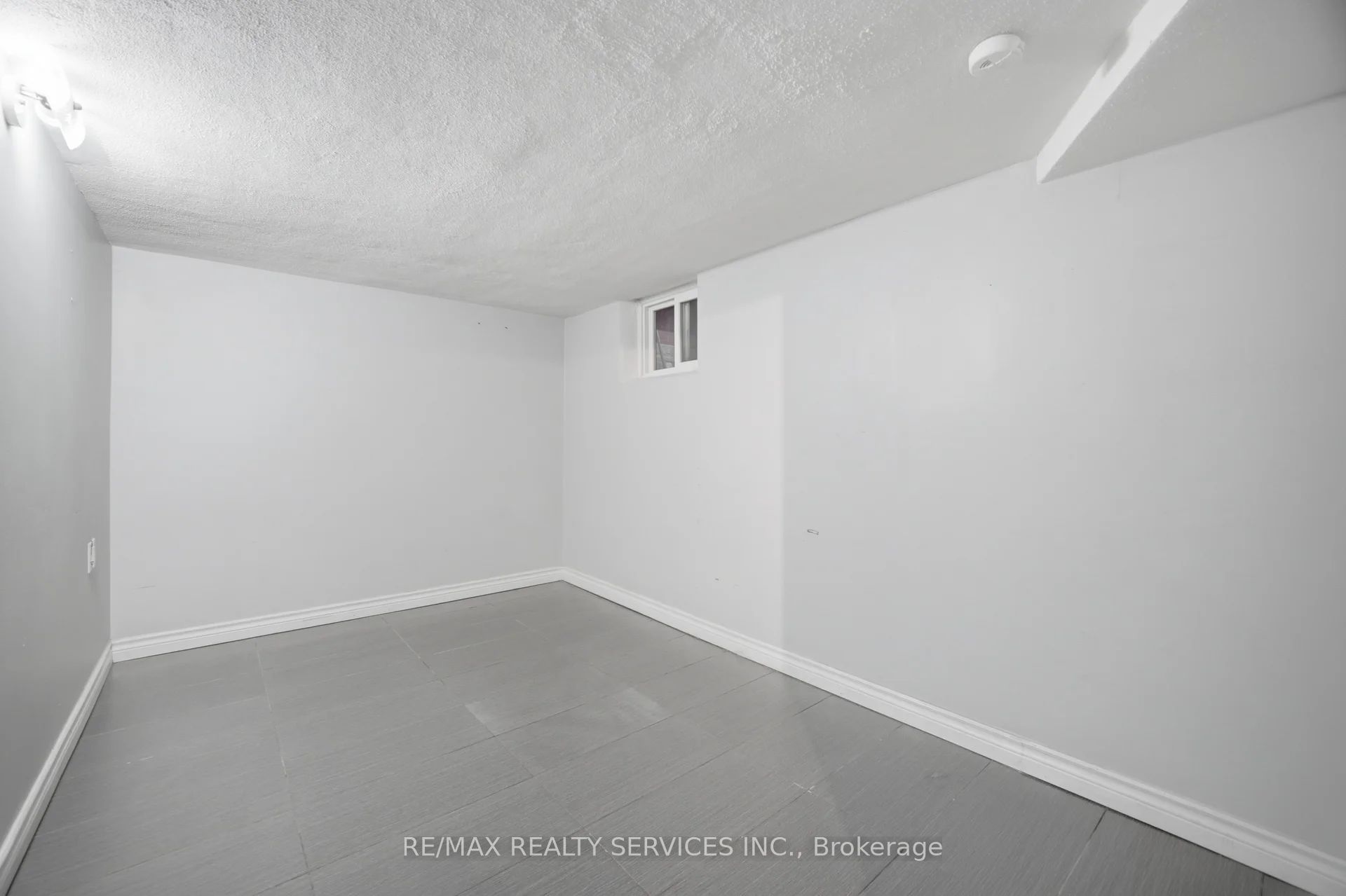 30 Elder Avenue Property Photo 26