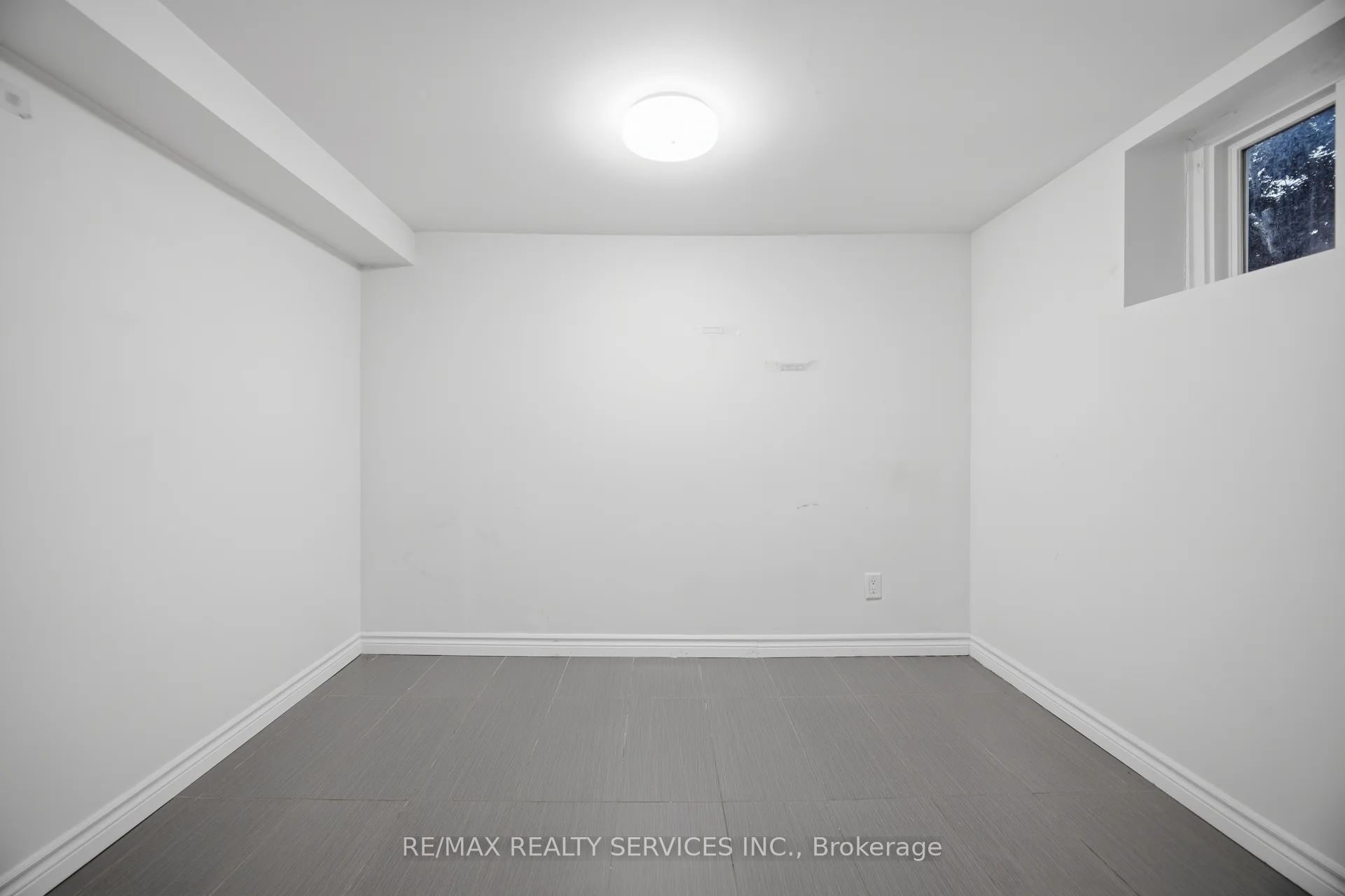 30 Elder Avenue Property Photo 27