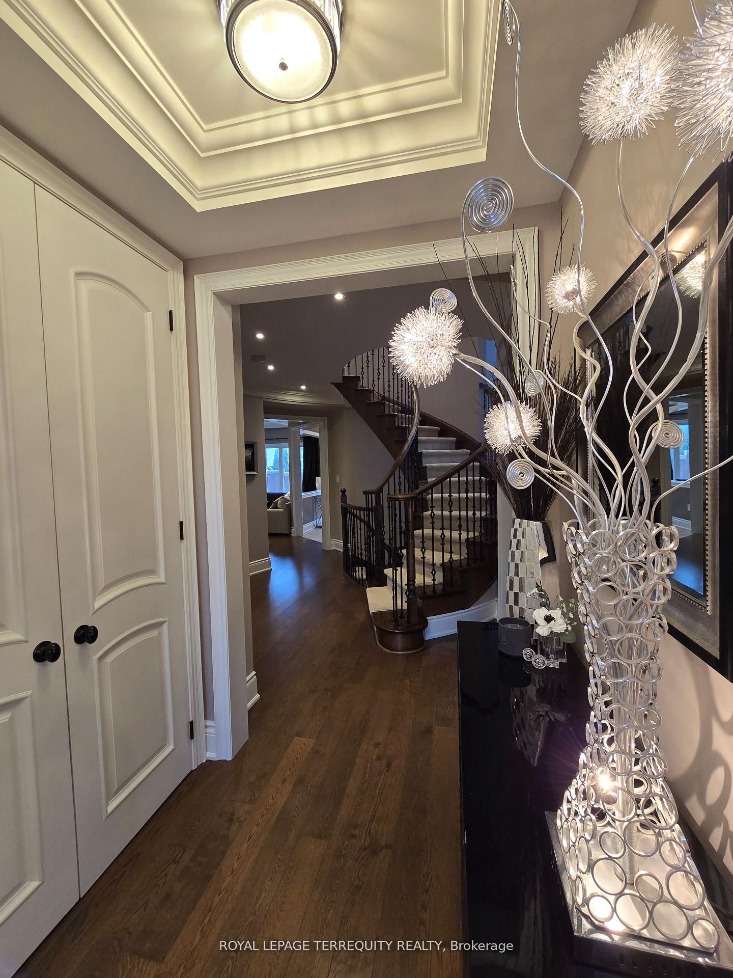 19 Black Diamond Crescent Property Photo 4