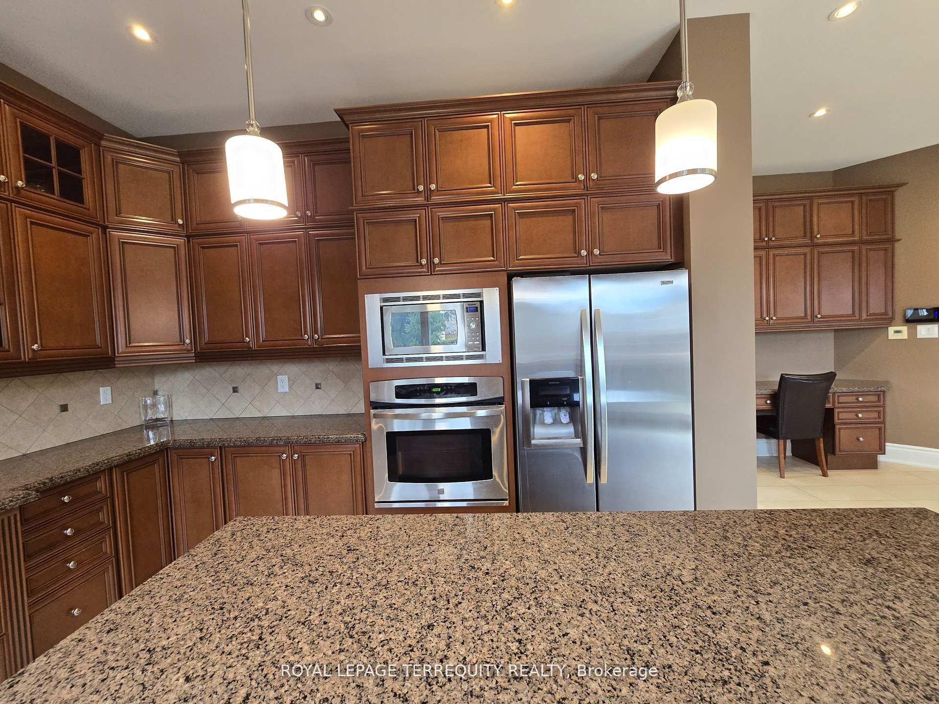 19 Black Diamond Crescent Property Photo 16
