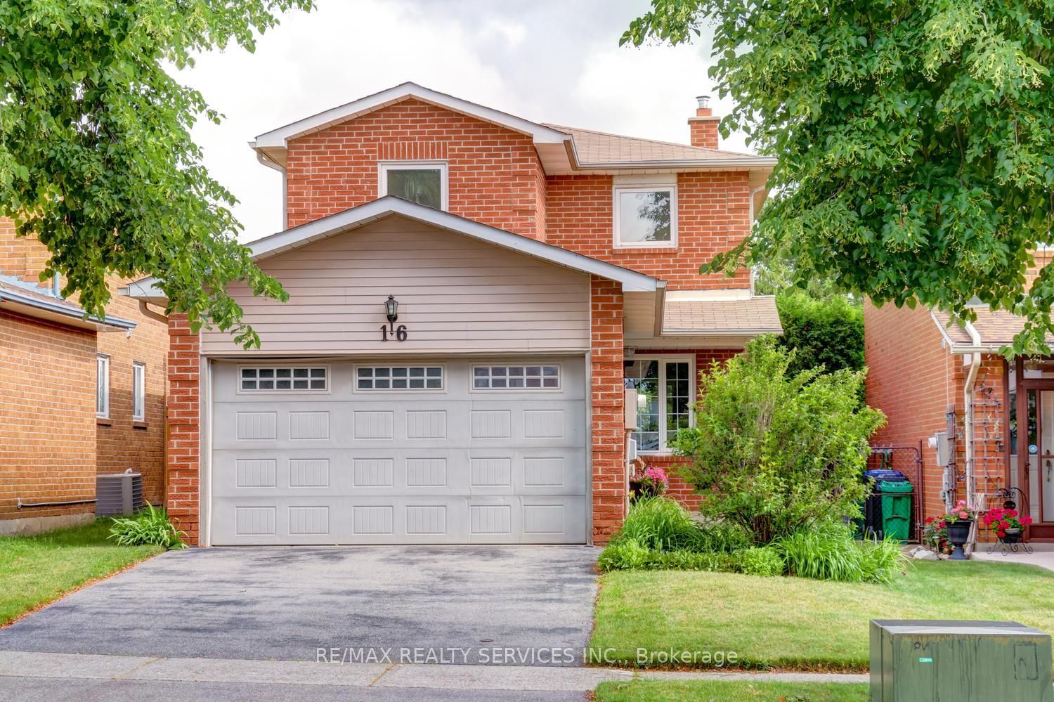 16 Cavalier Court Property Photo 1