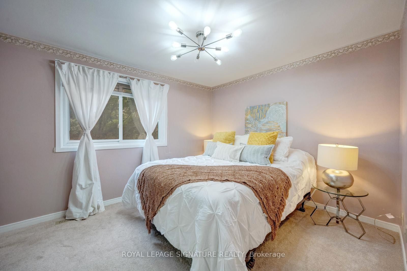 77 Mccraney Street W Property Photo 9